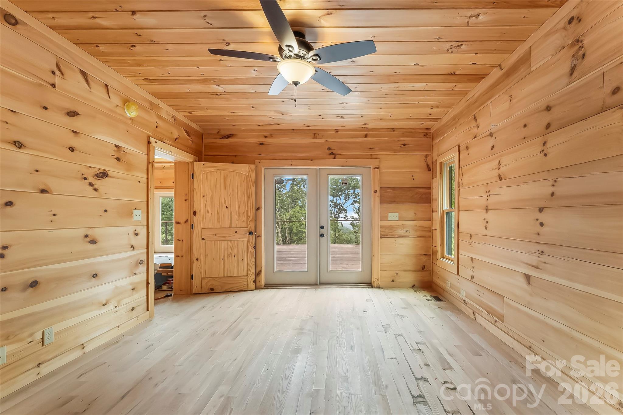266 Potomac Falls Drive Property Photo 14