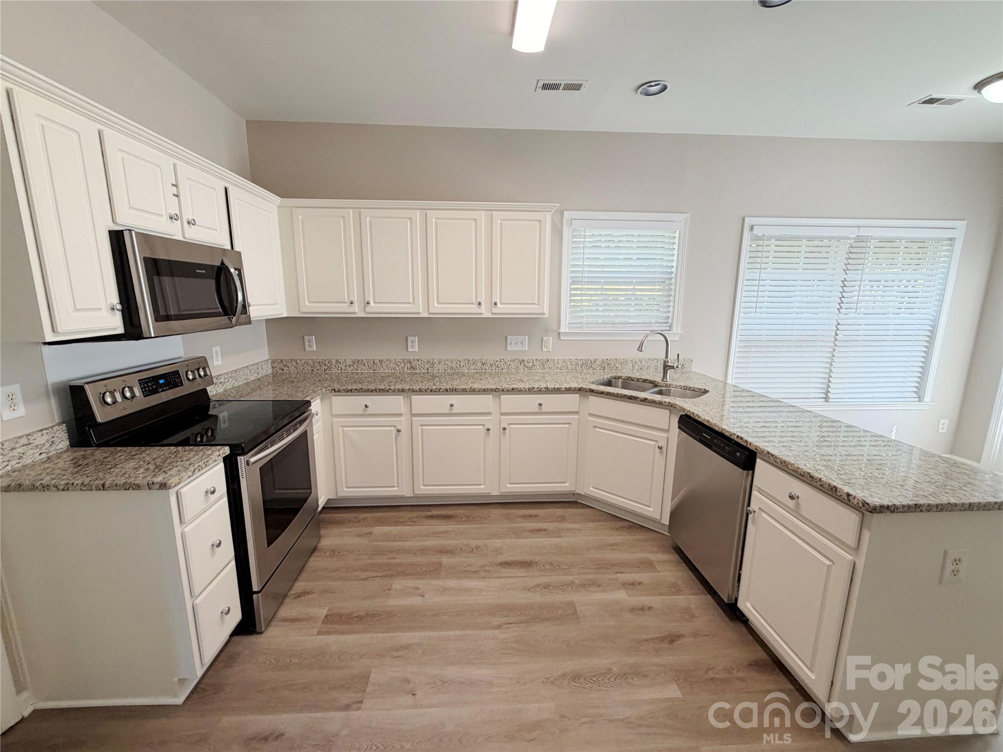 15035 Annan Court Property Photo 8