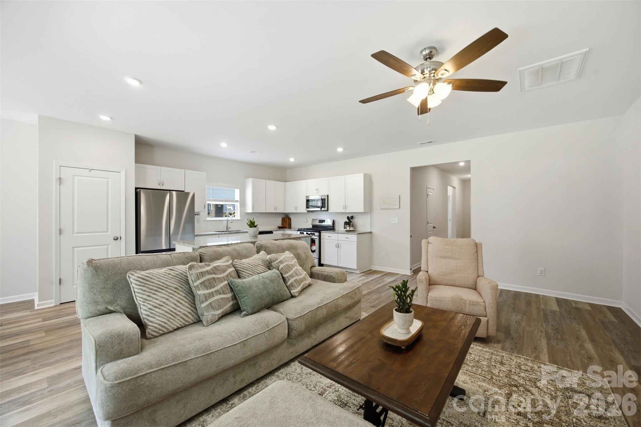 2943 Parkwest Drive Property Photo 10