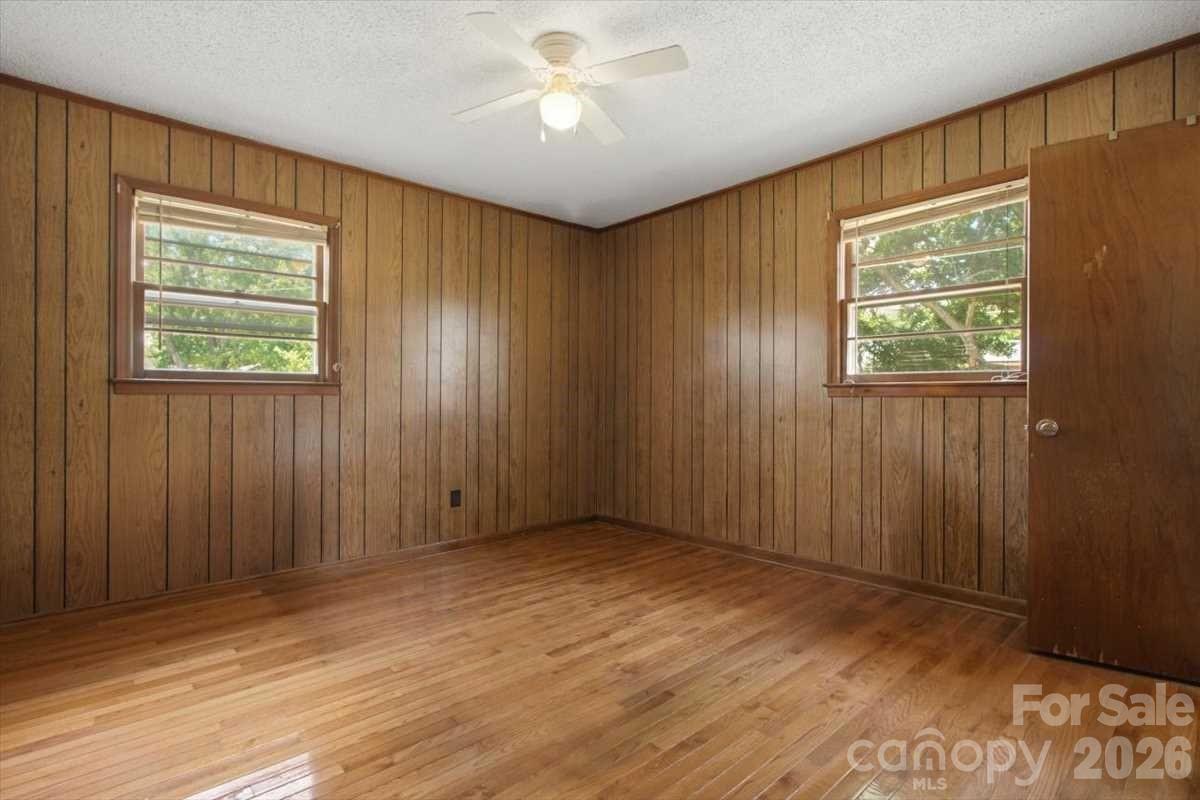 990 Colonial Drive Property Photo 14