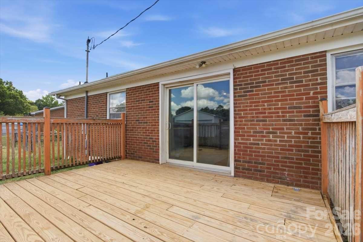 990 Colonial Drive Property Photo 19