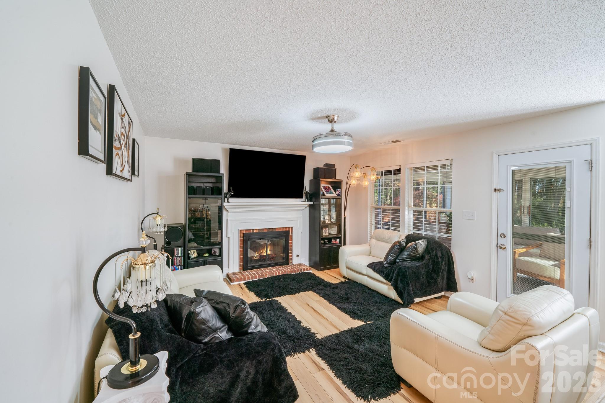 6101 Skyline Drive Property Photo 10
