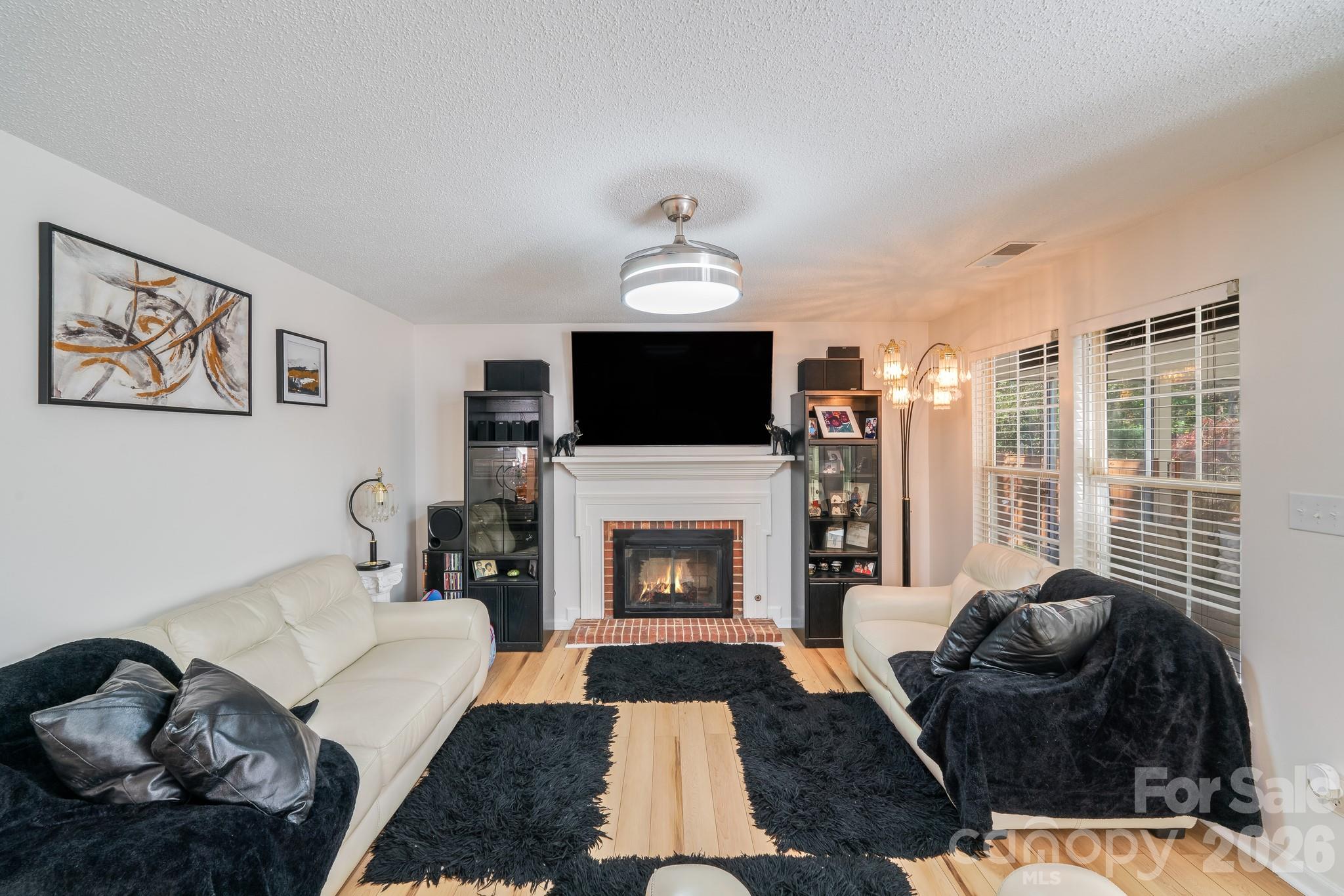 6101 Skyline Drive Property Photo 11