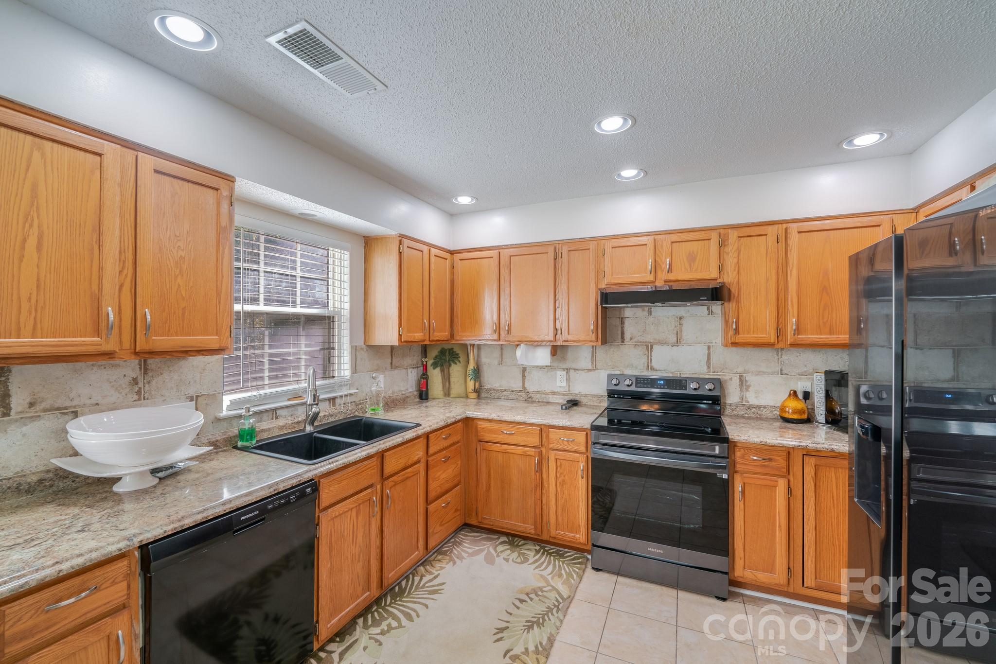 6101 Skyline Drive Property Photo 20