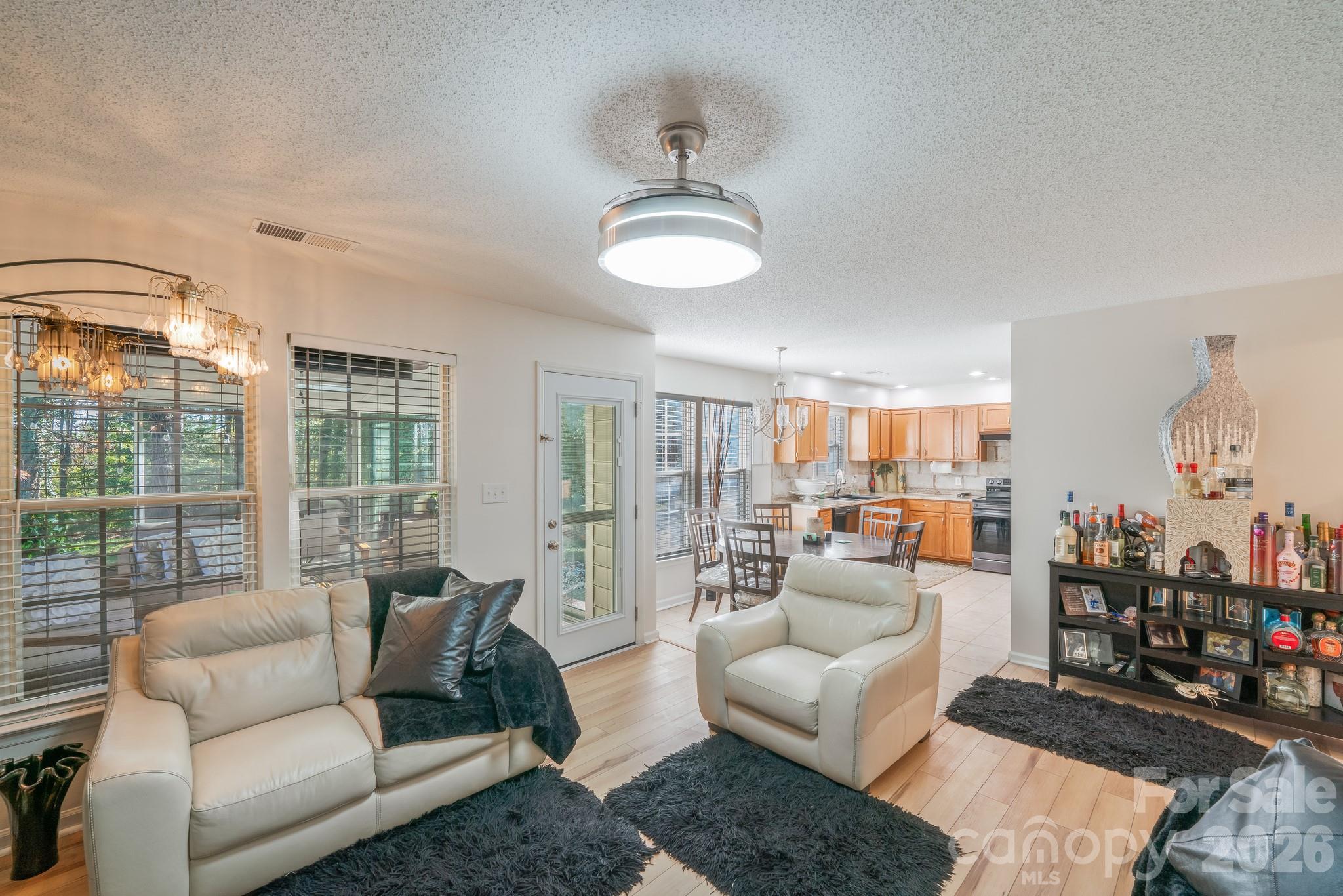 6101 Skyline Drive Property Photo 22