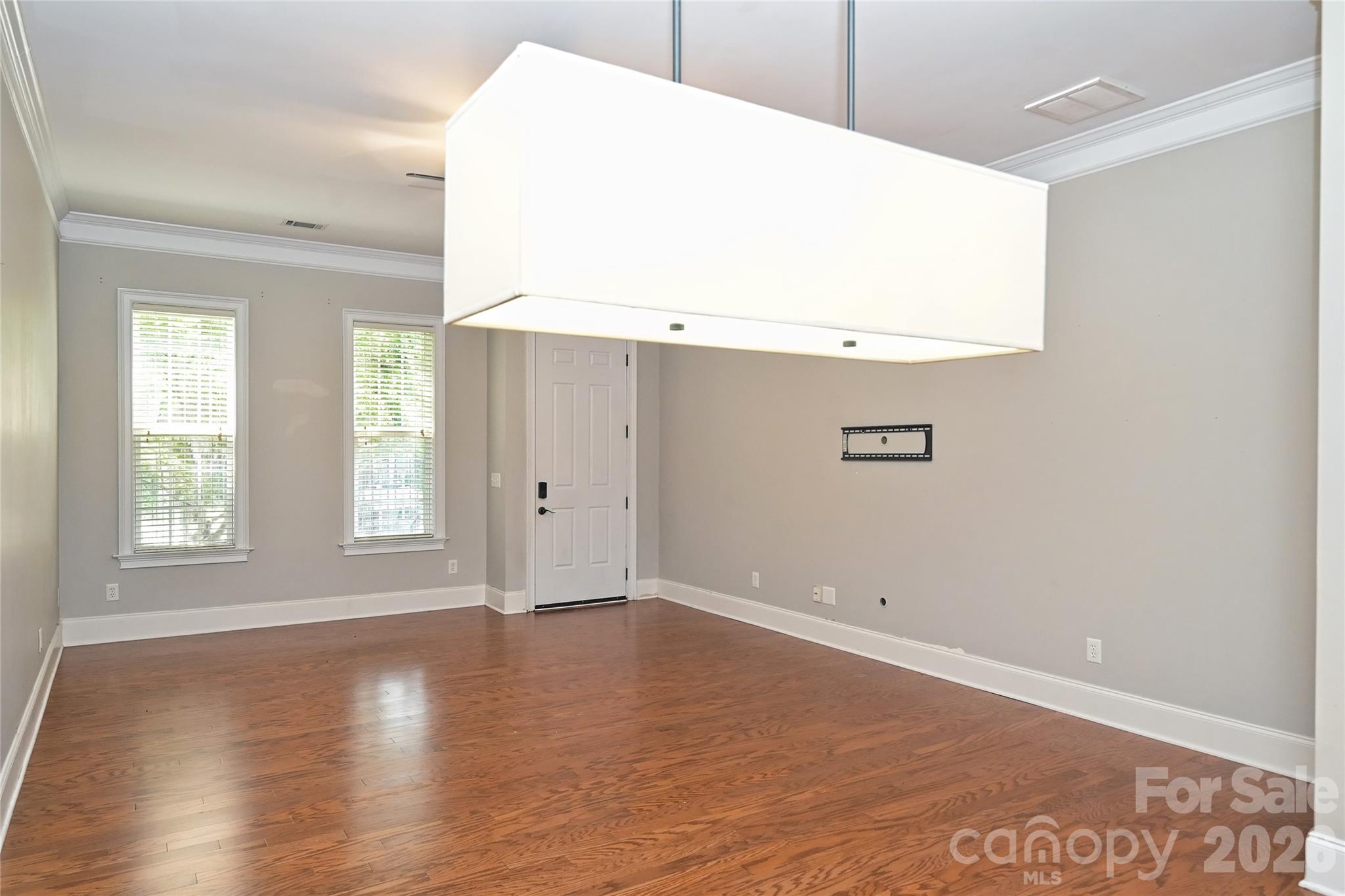 5732 Village Drive Property Photo 5
