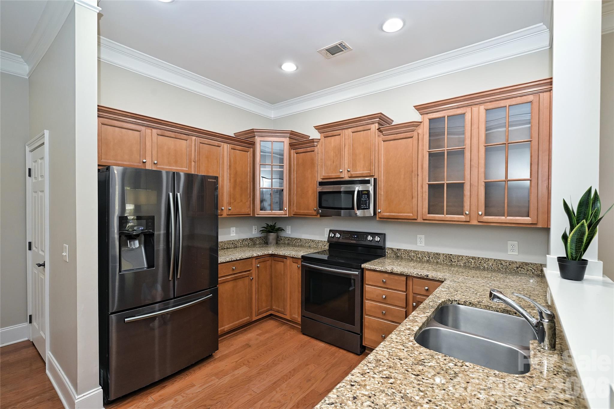 5732 Village Drive Property Photo 10