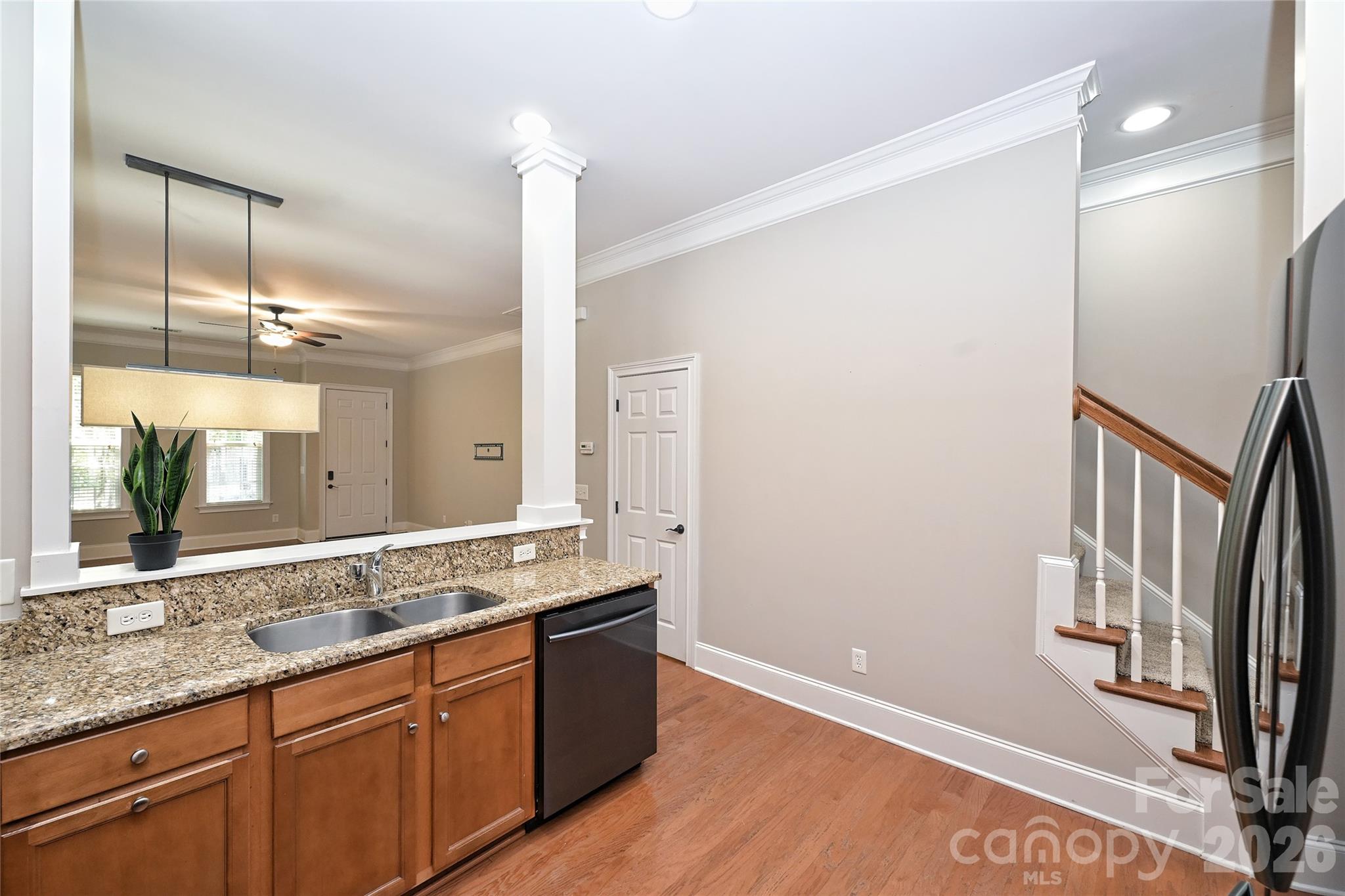 5732 Village Drive Property Photo 12