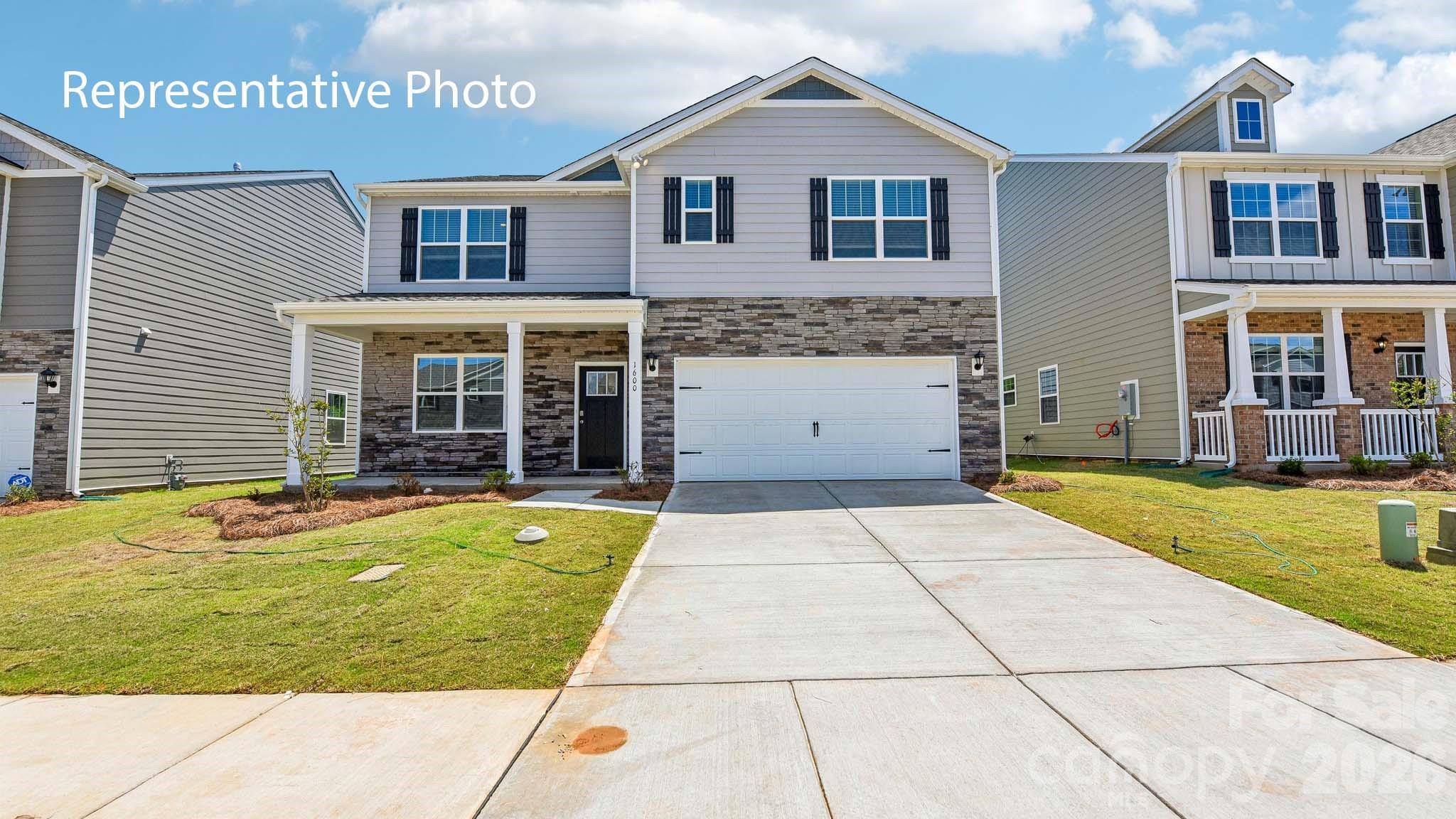 2027 Moorside Court Property Photo 1