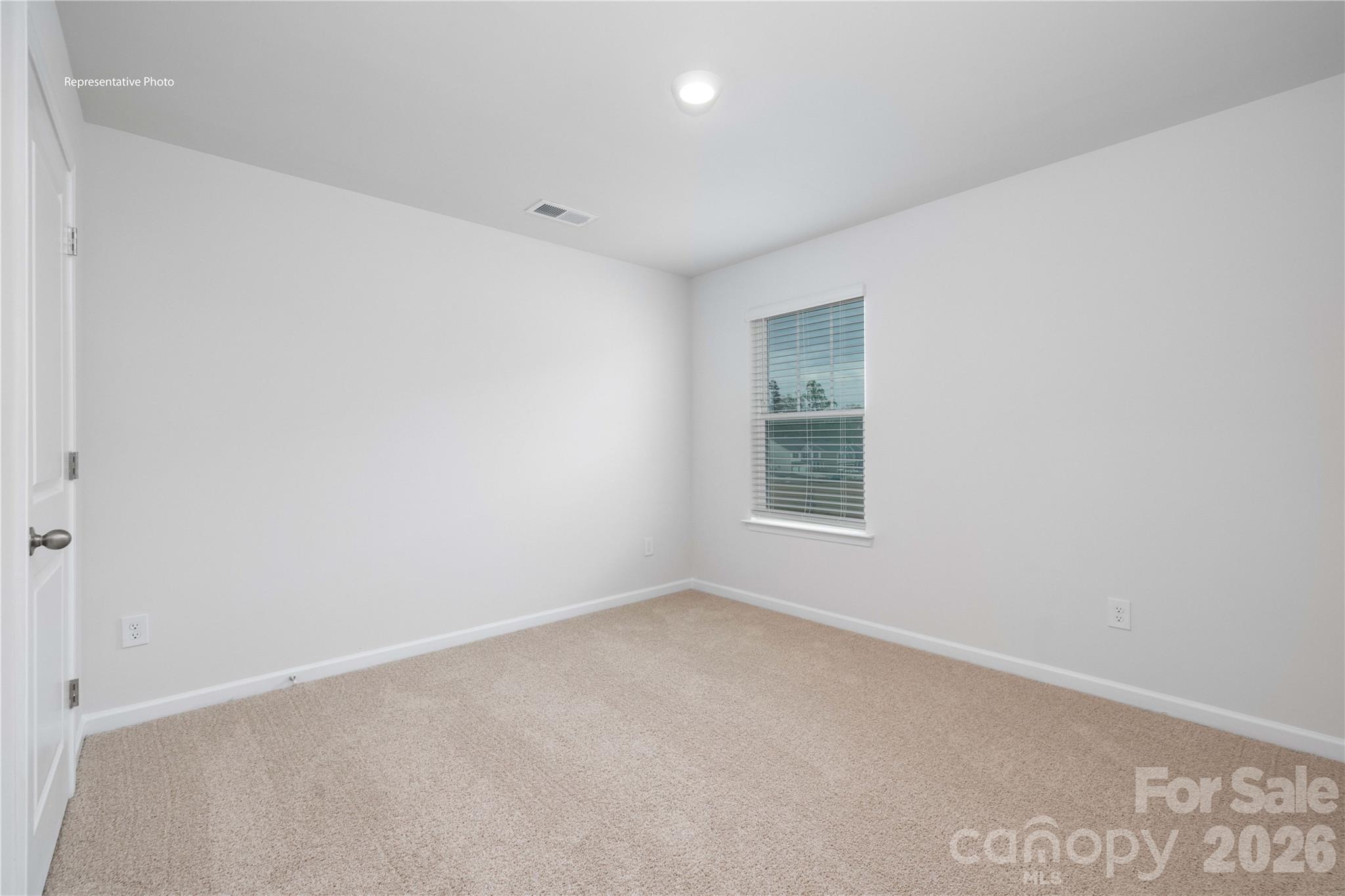 2027 Moorside Court Property Photo 26