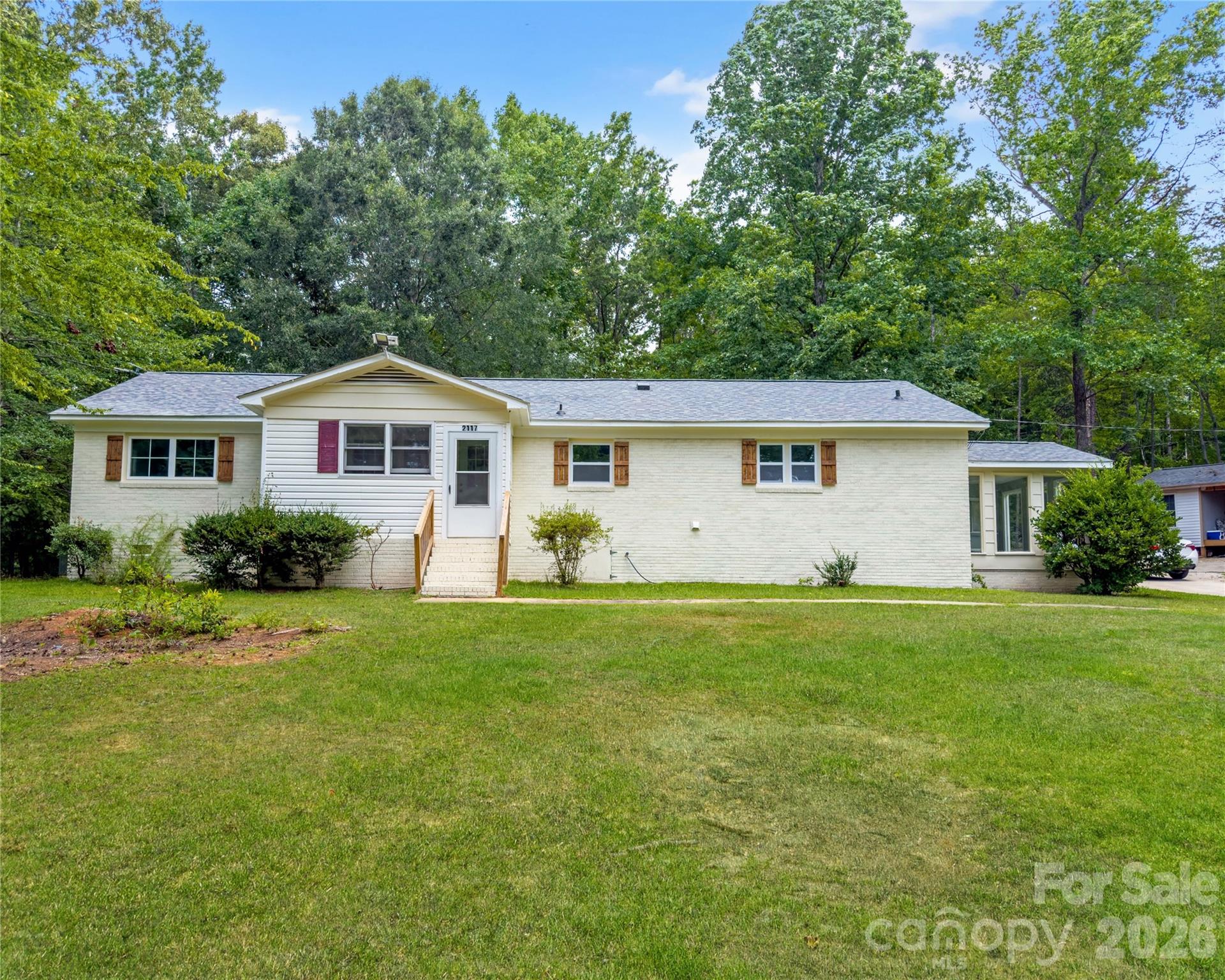 2117 Emma Circle Property Photo 1