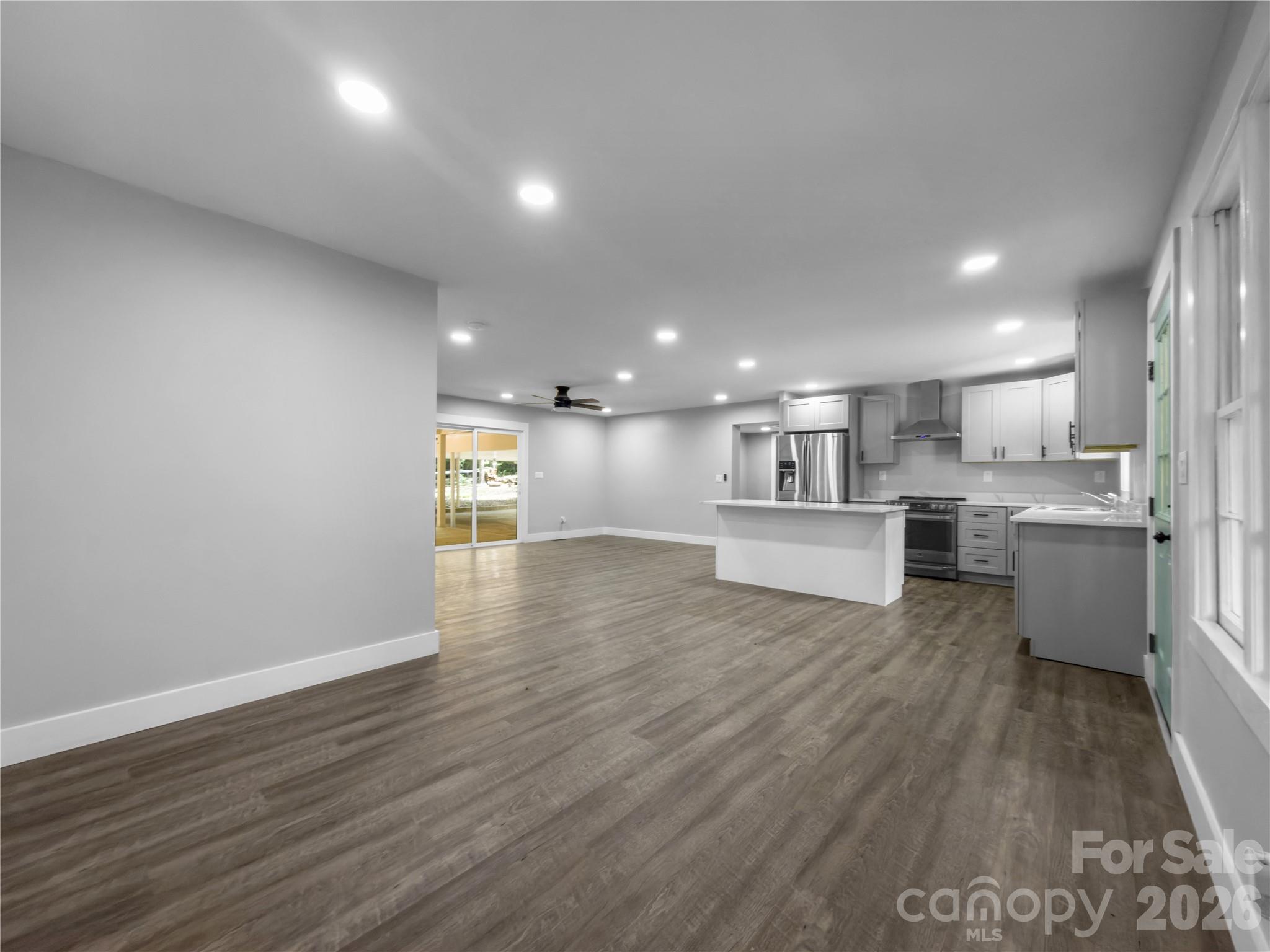 2117 Emma Circle Property Photo 4