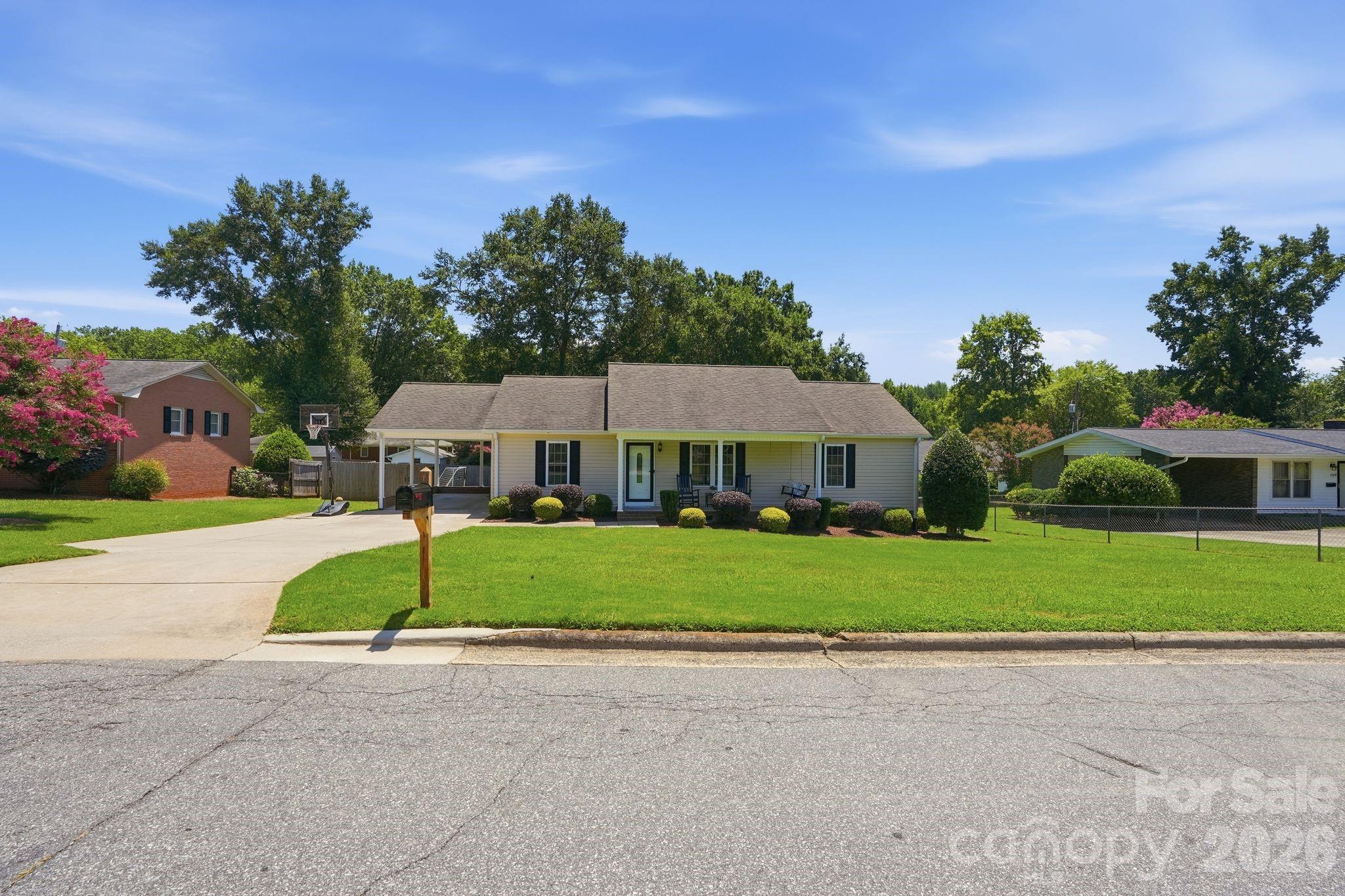 107 Wendover Drive Property Photo 2