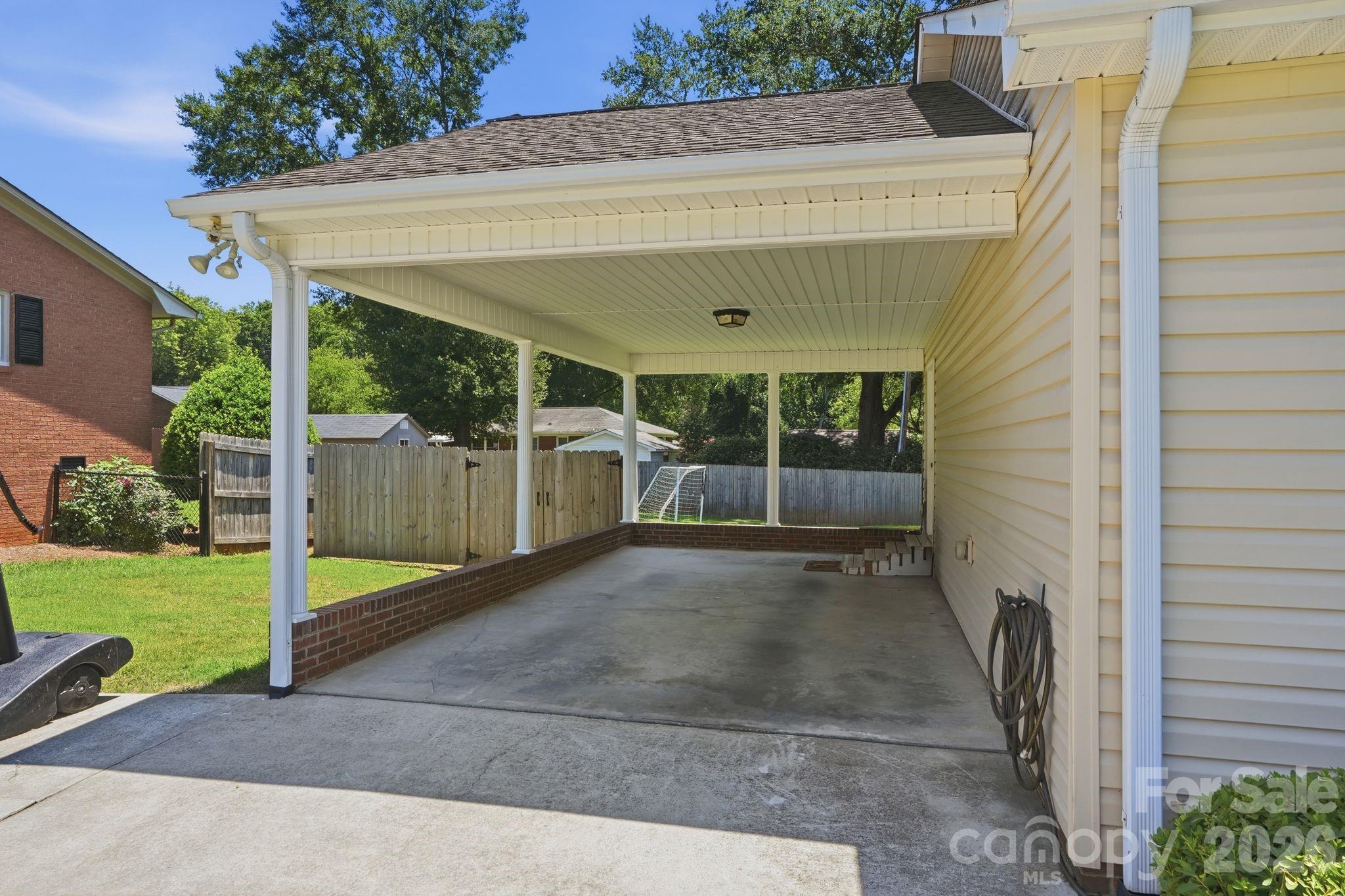 107 Wendover Drive Property Photo 4