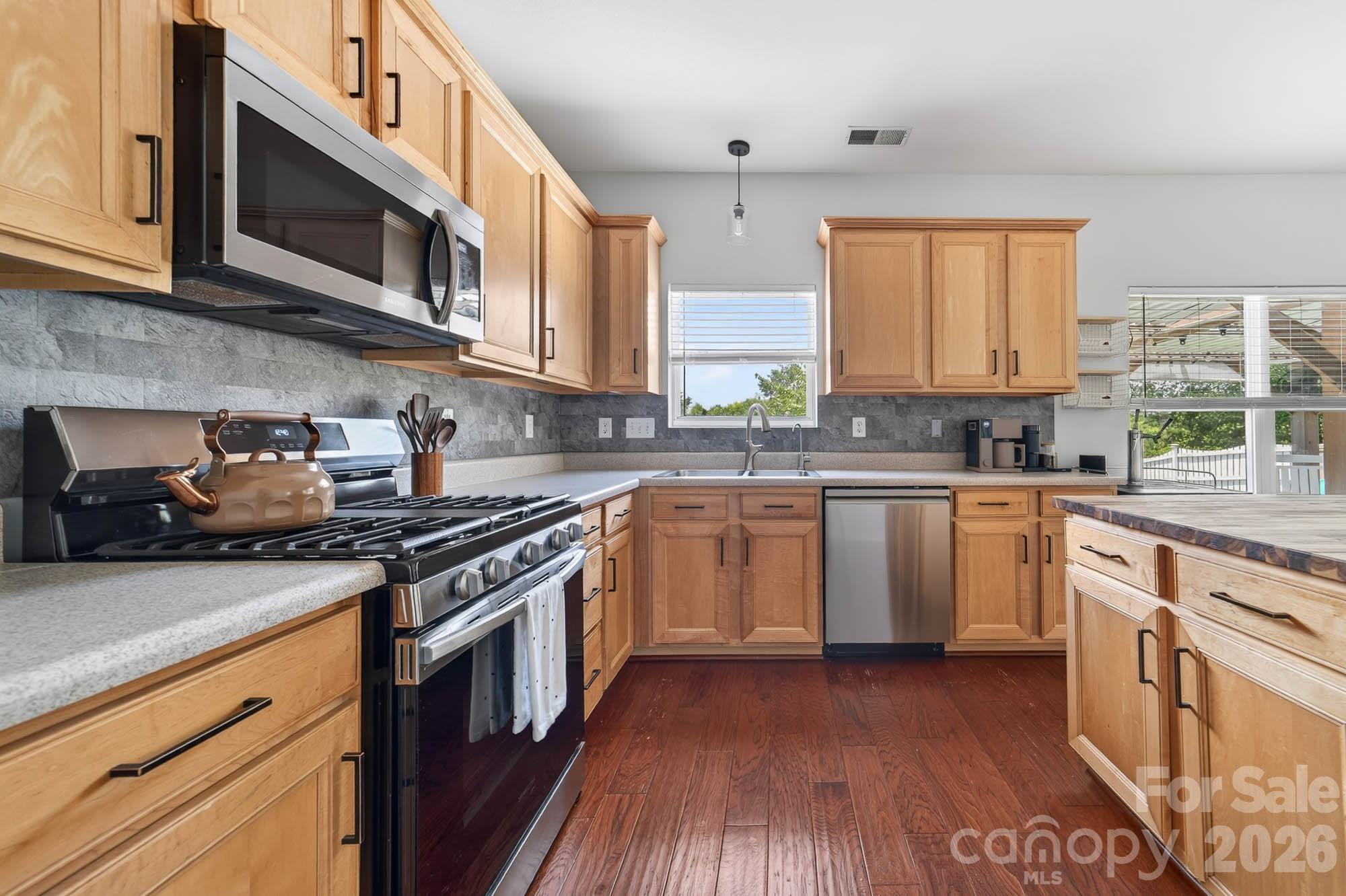 405 Galesburg Drive Property Photo 8