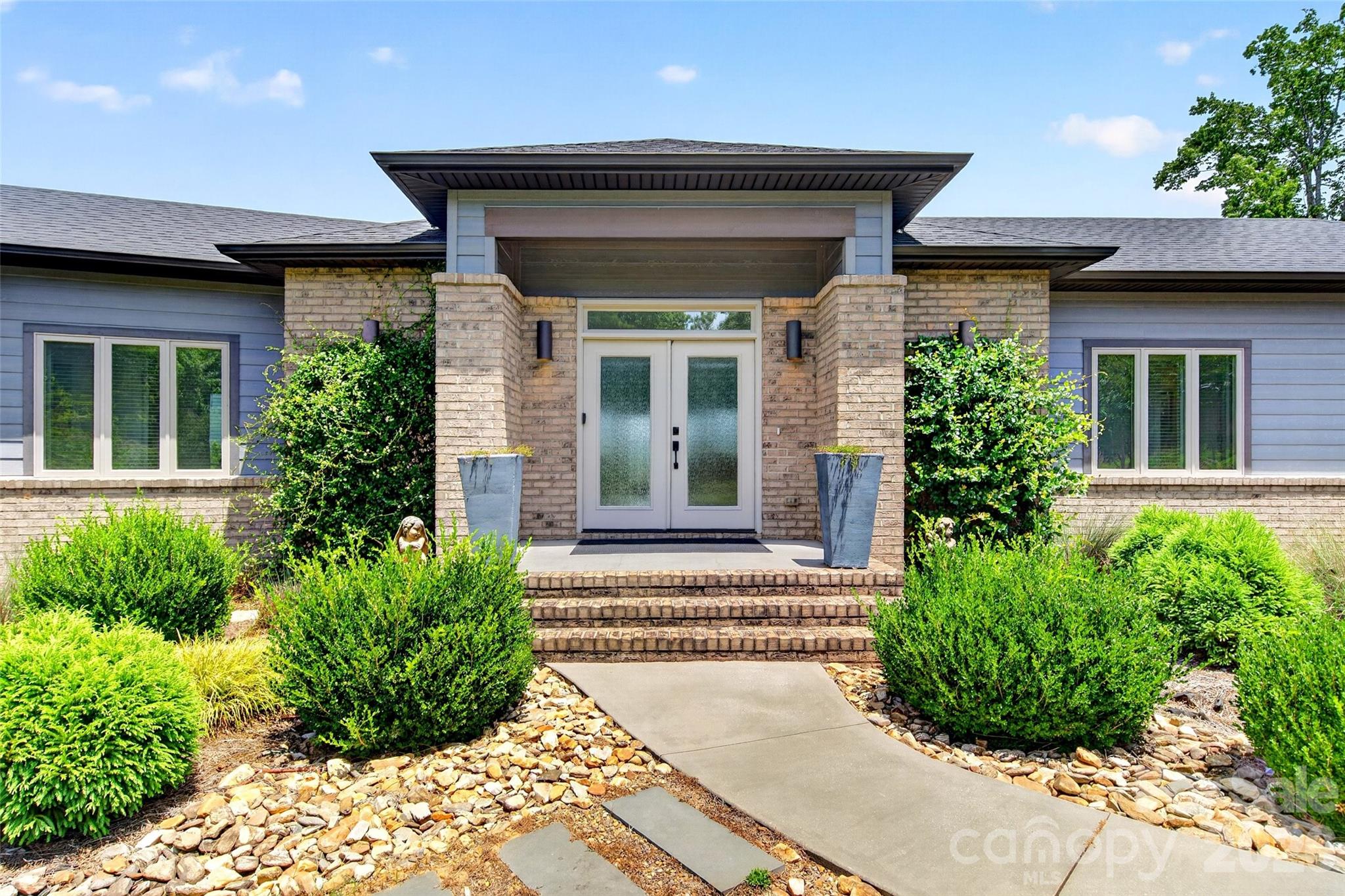 362 Captains Drive Property Photo 2
