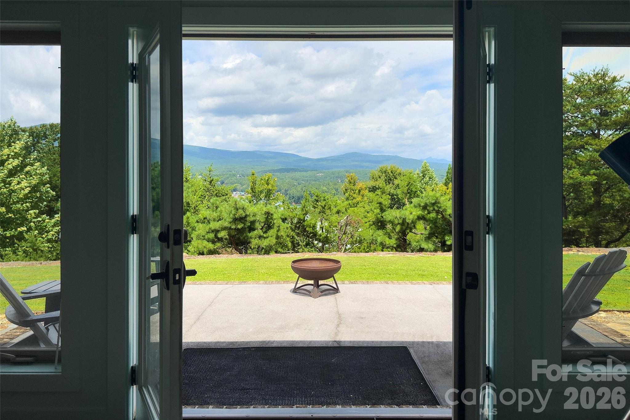 362 Captains Drive Property Photo 3