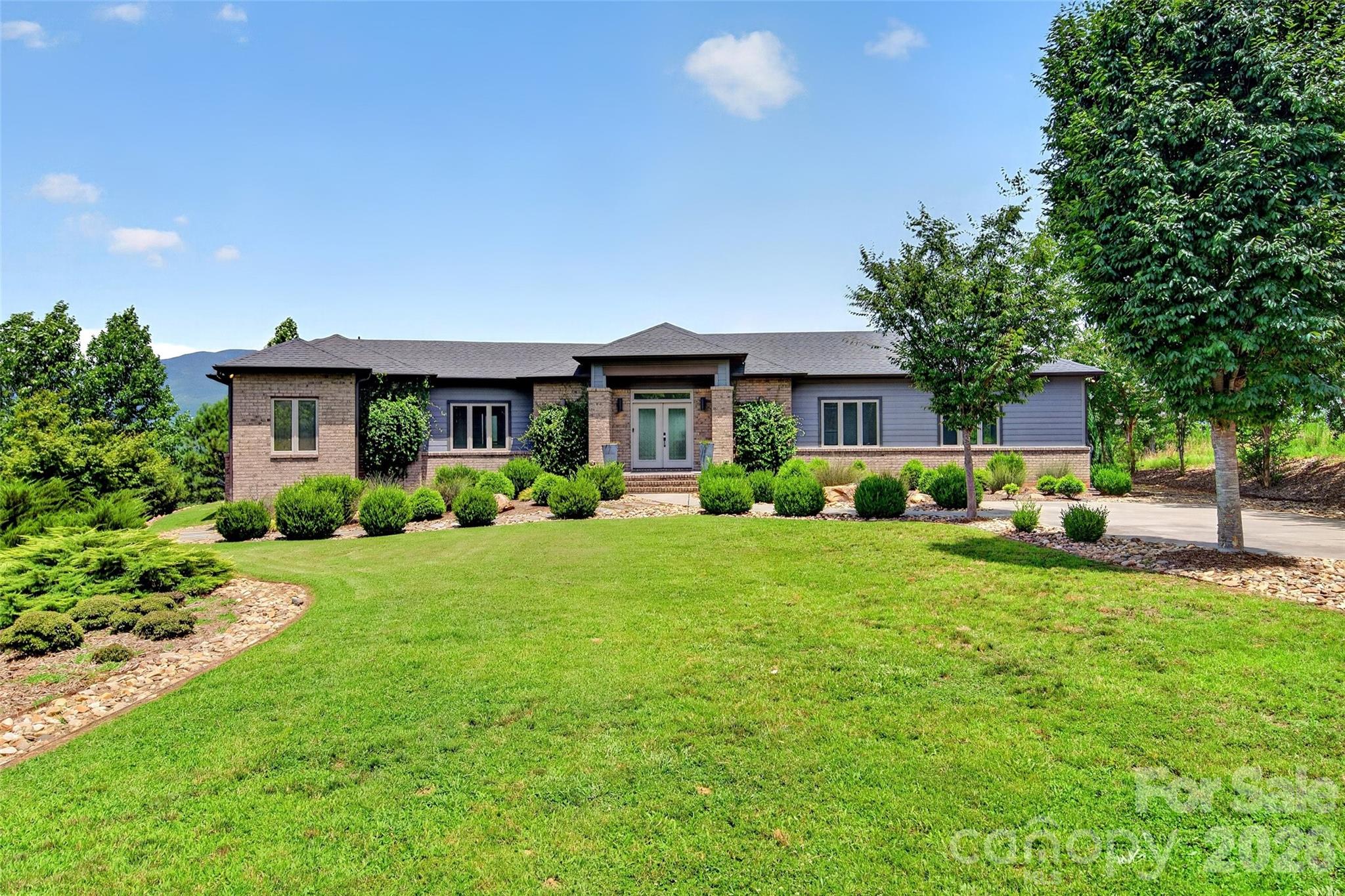 362 Captains Drive Property Photo 4
