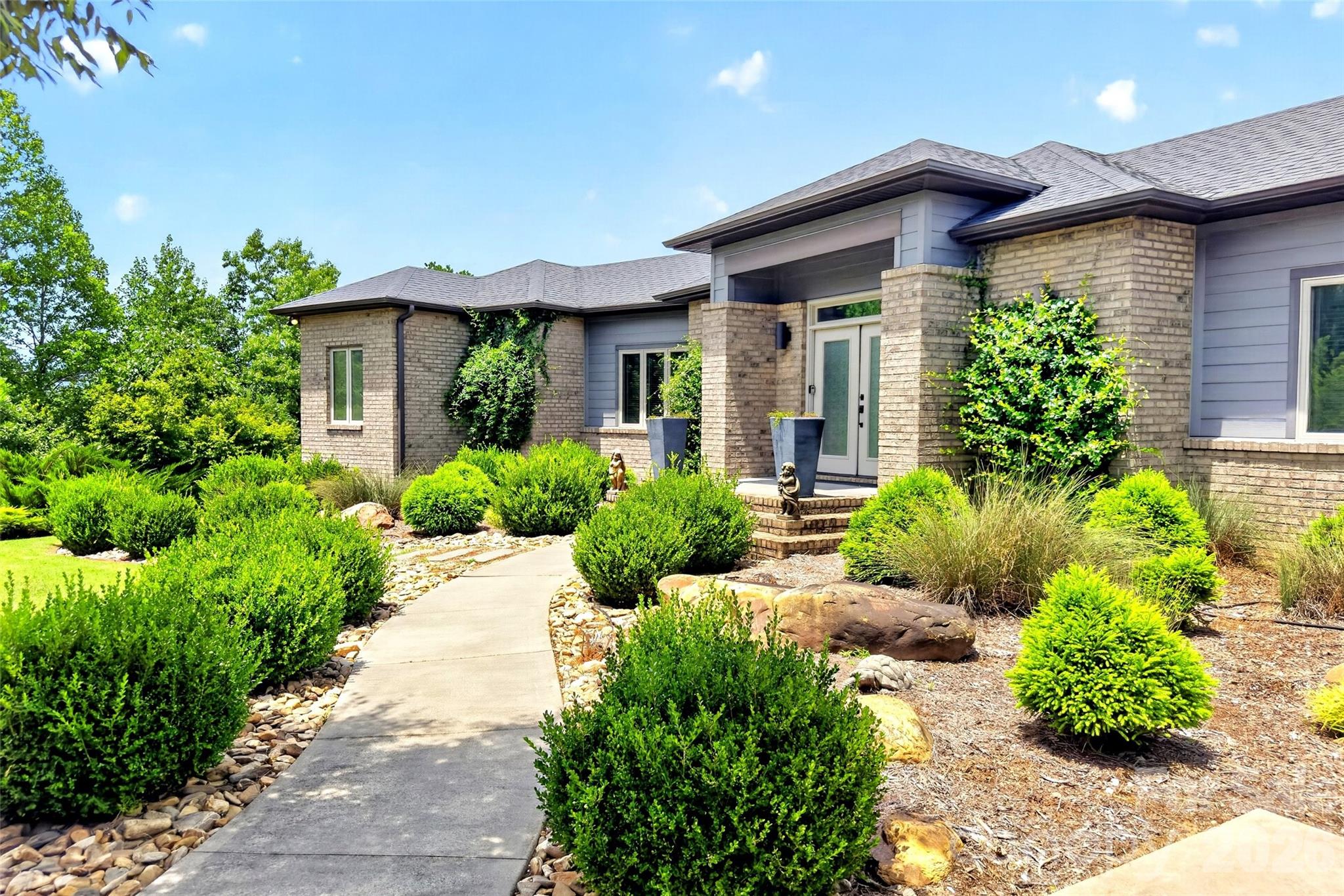 362 Captains Drive Property Photo 5