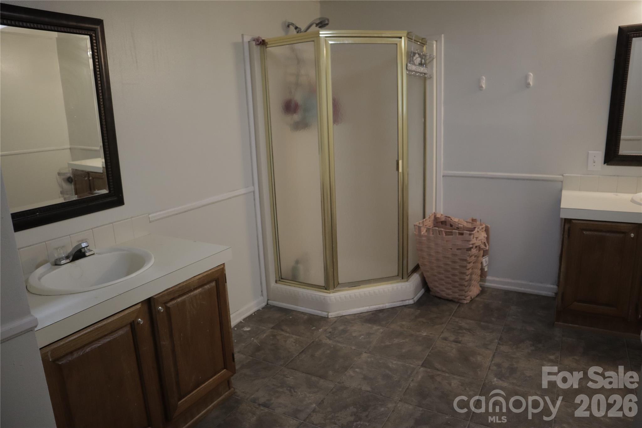 179 W Hilltop Lane Property Photo 9