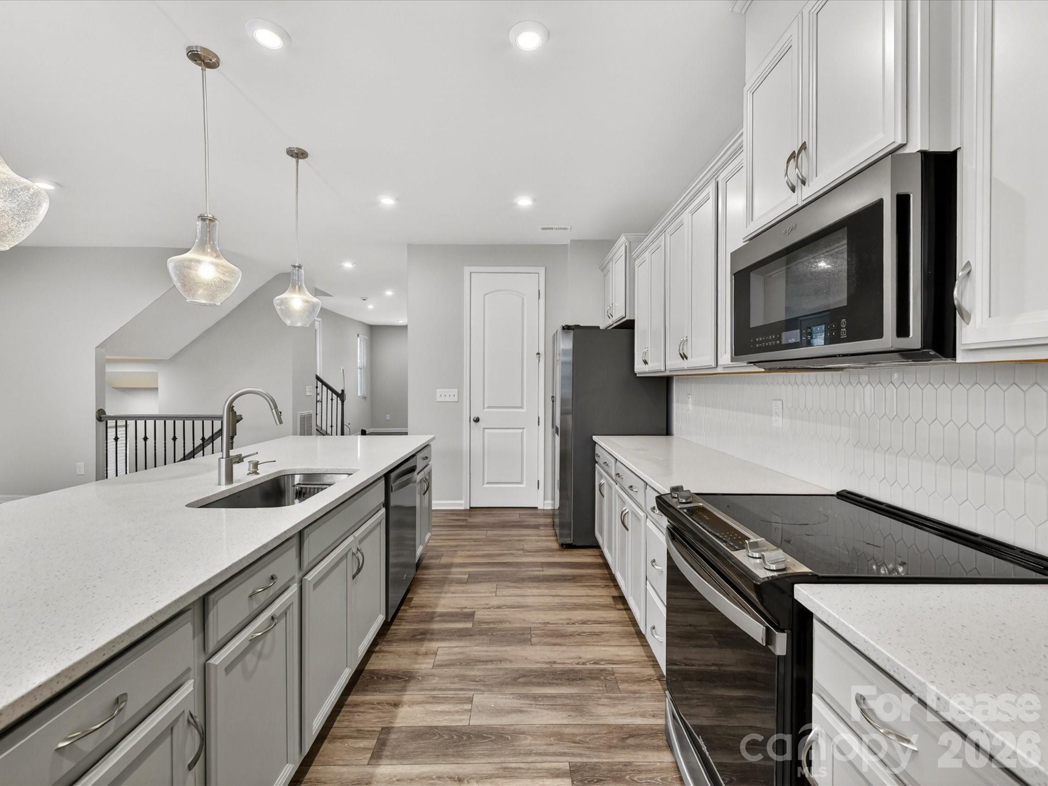 420 Burr Street Property Photo 12