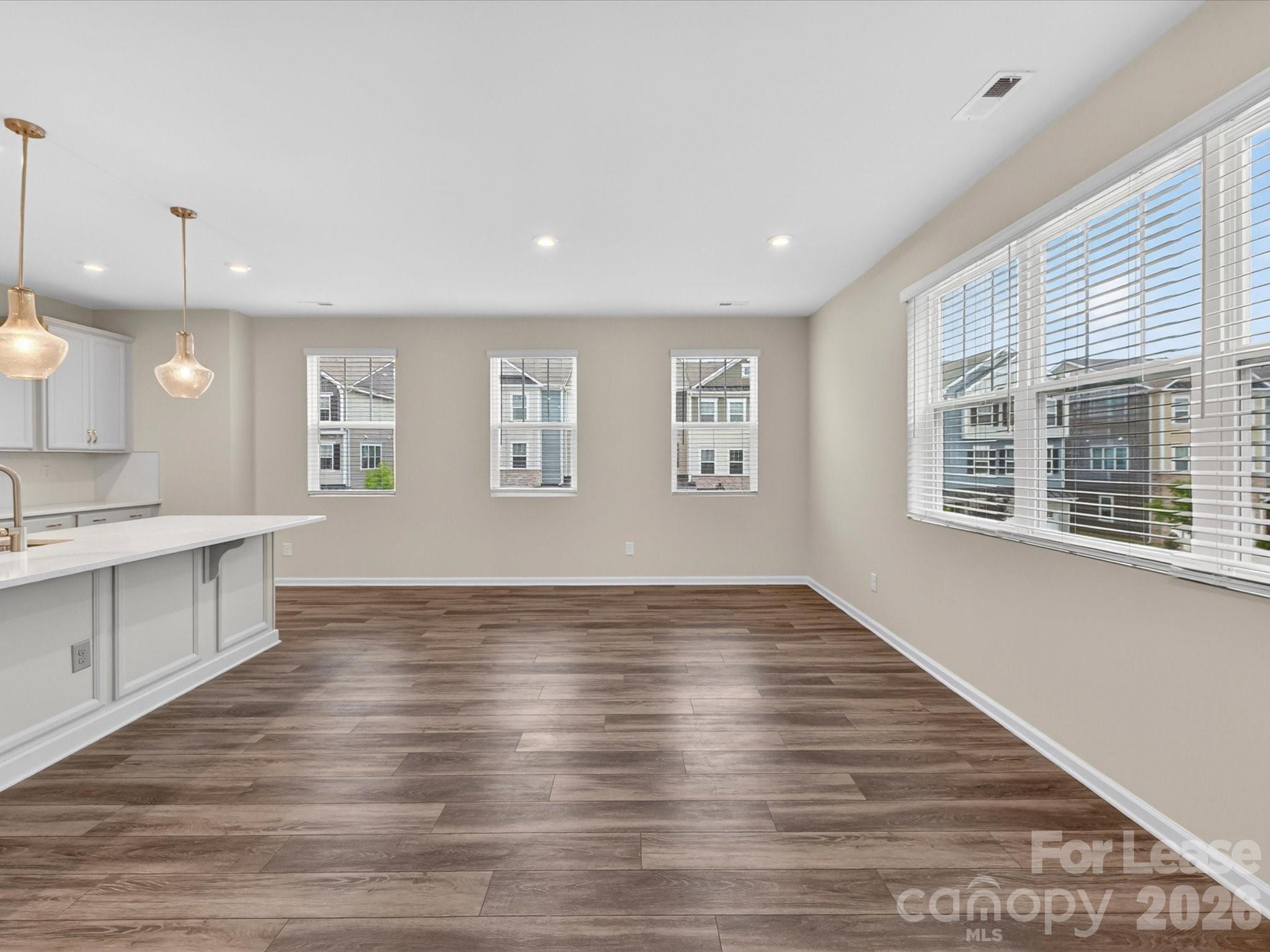 420 Burr Street Property Photo 14