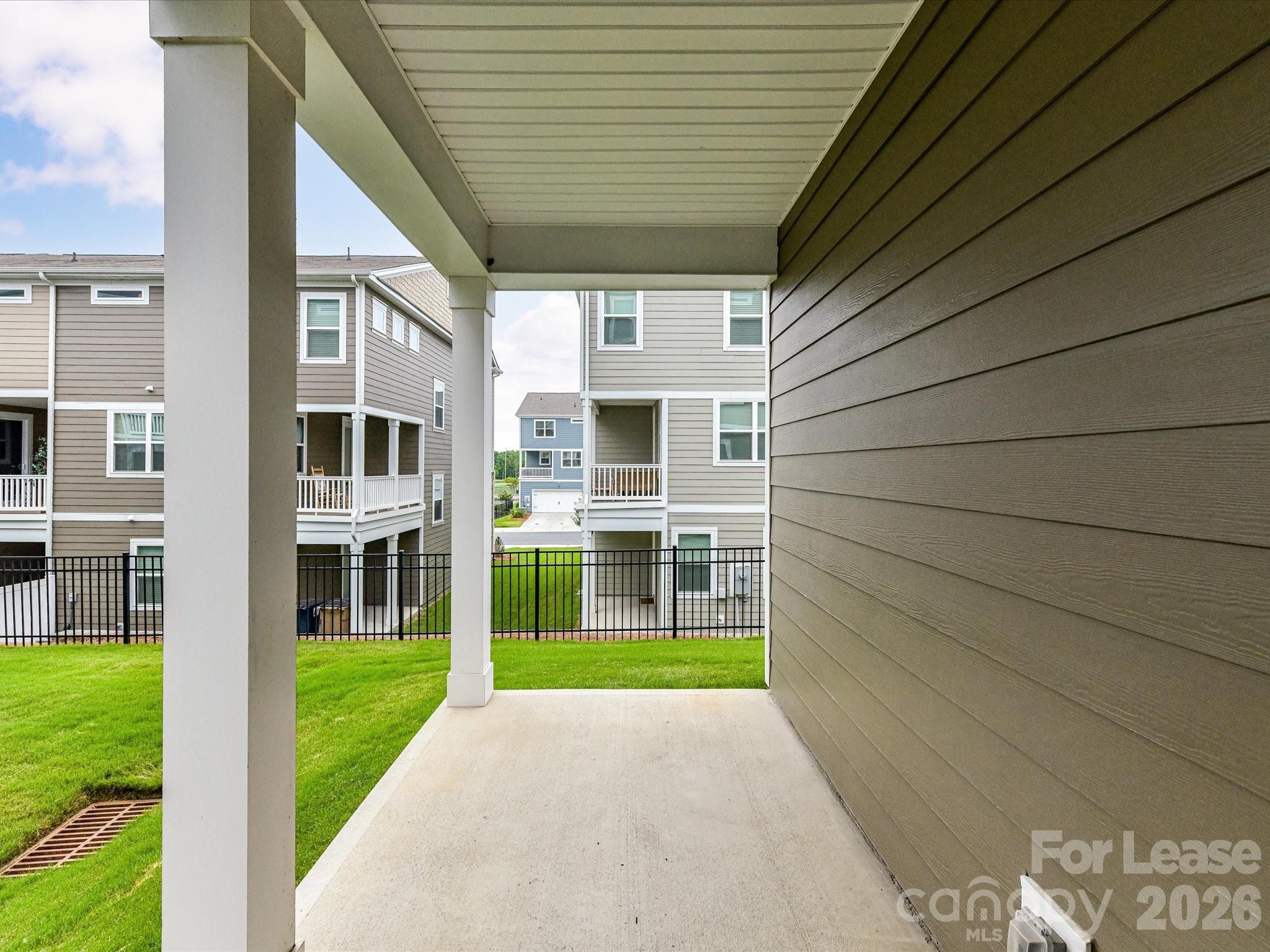 420 Burr Street Property Photo 35