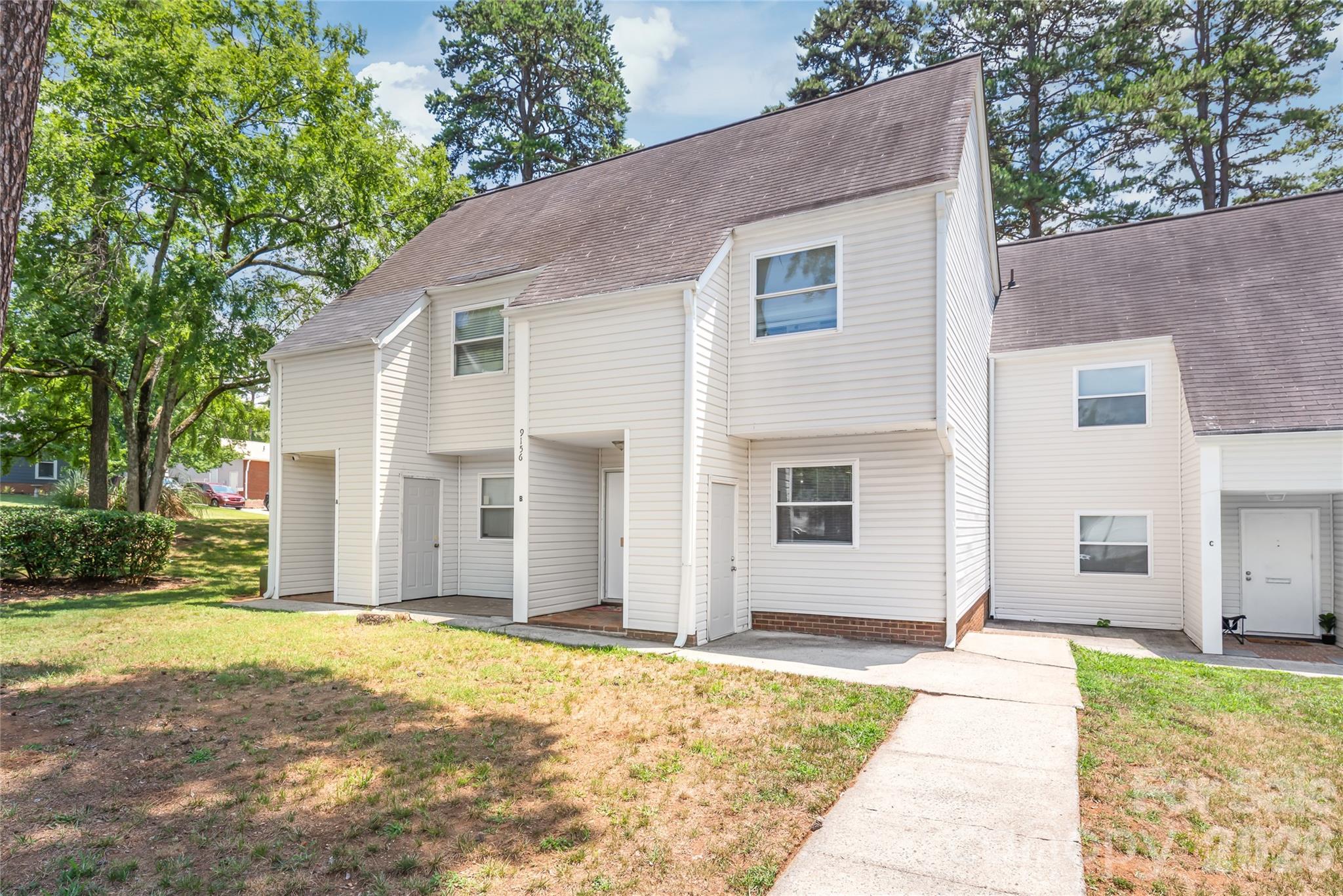 9156 Black Heath Circle B Property Photo 1