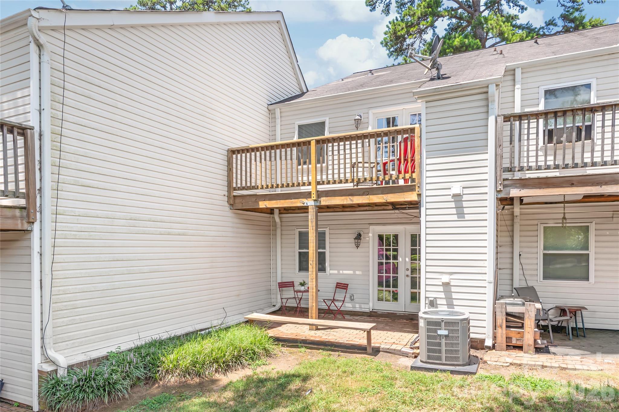 9156 Black Heath Circle B Property Photo 27