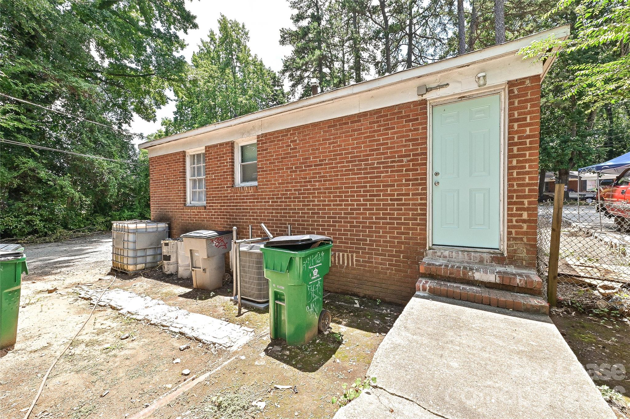 1900 Lasalle Street 1 Property Photo 16