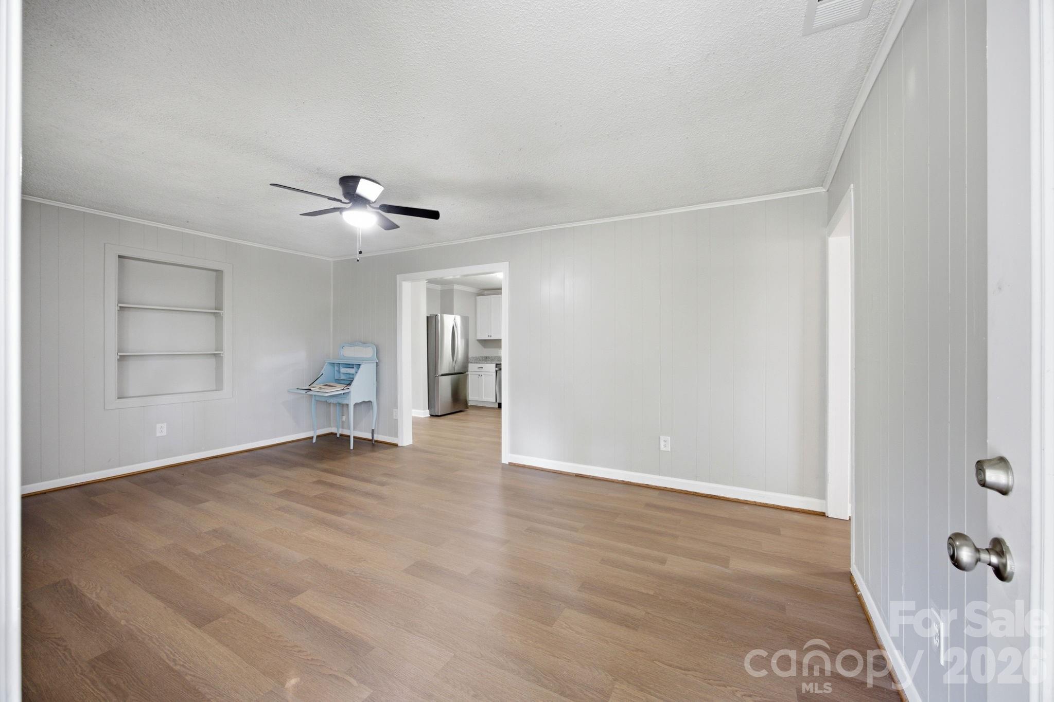 3123 Castle Avenue Property Photo 5