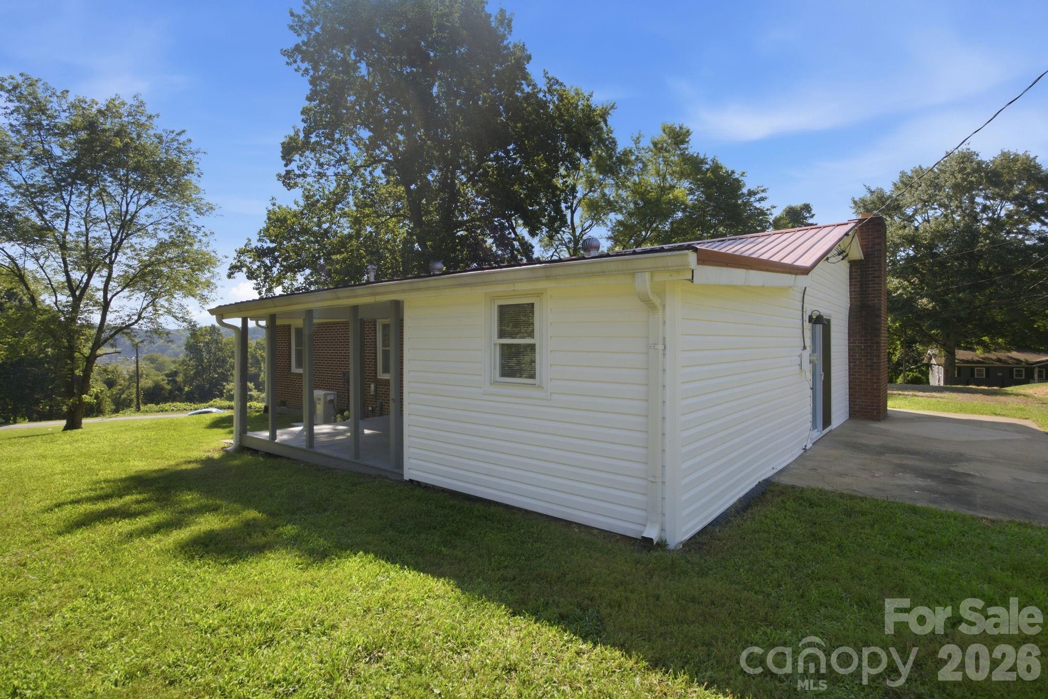 3123 Castle Avenue Property Photo 25
