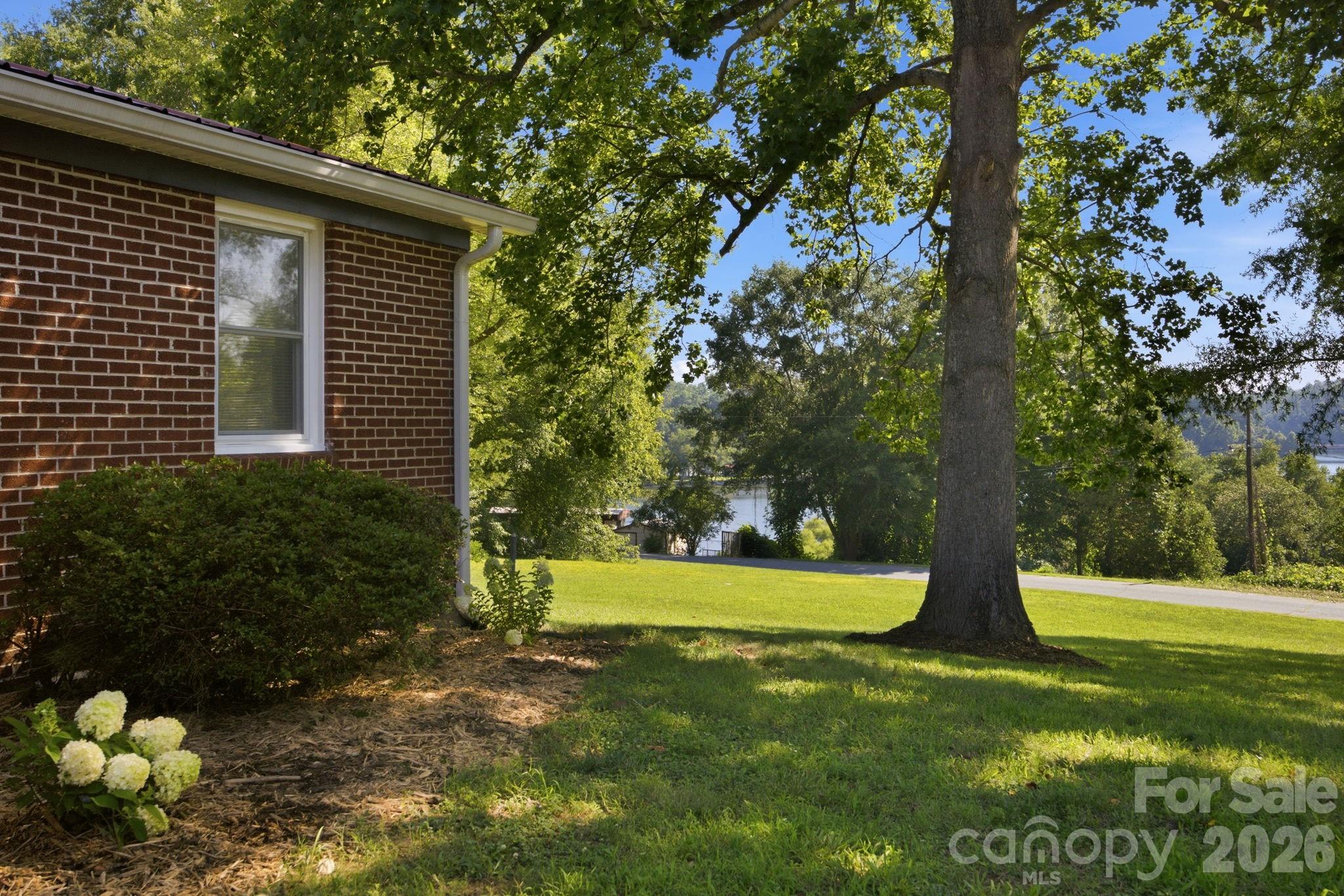 3123 Castle Avenue Property Photo 28