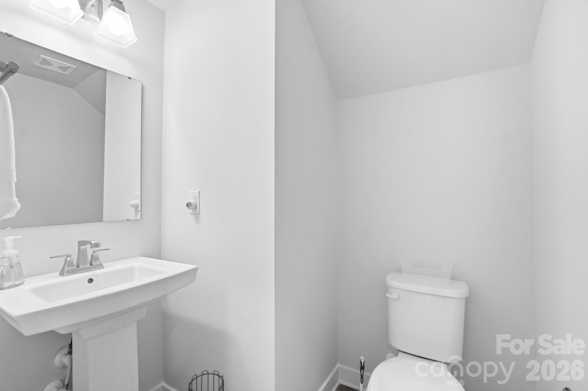 1812 Meredith Place Property Photo 7