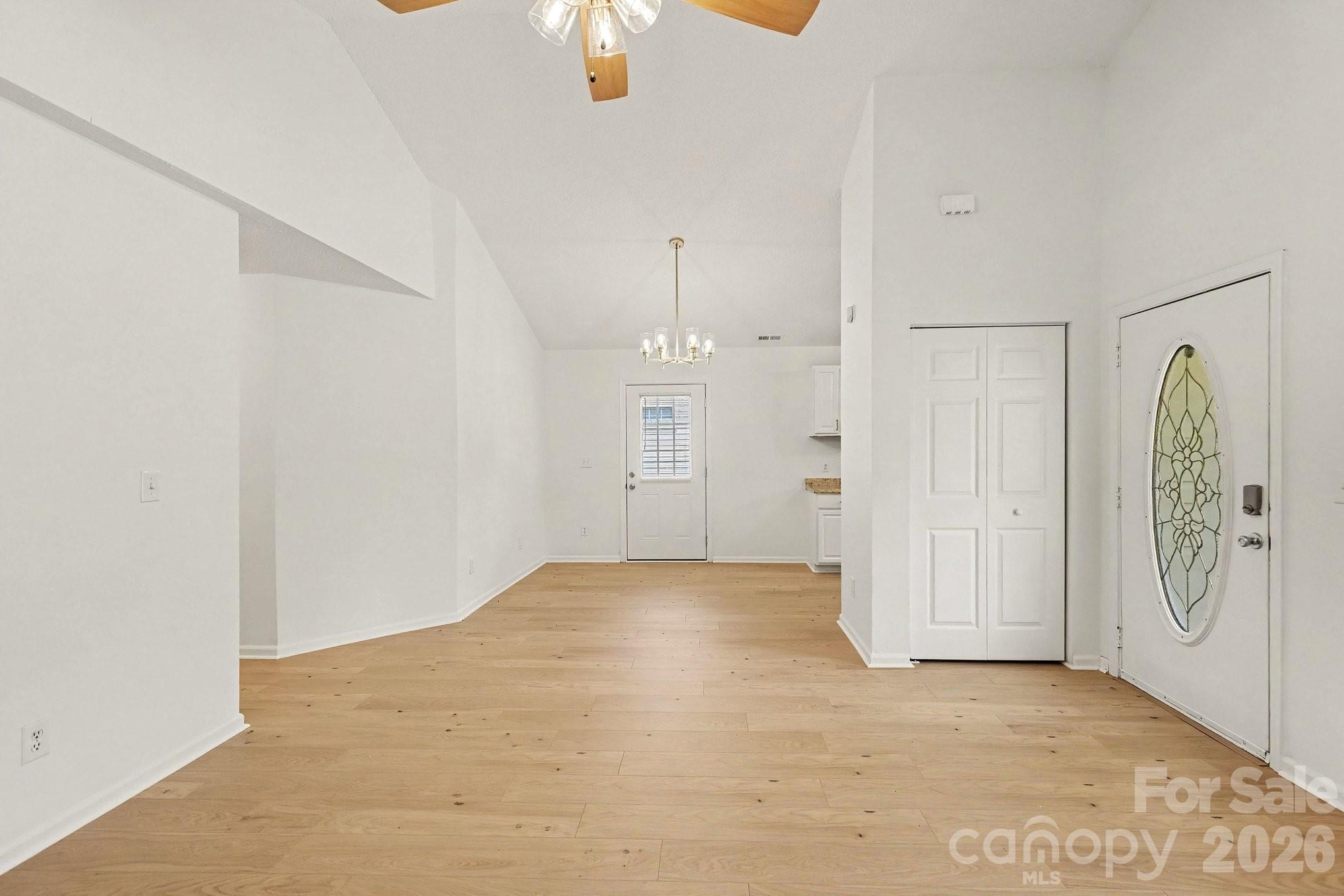 317 Baker Street Property Photo 7