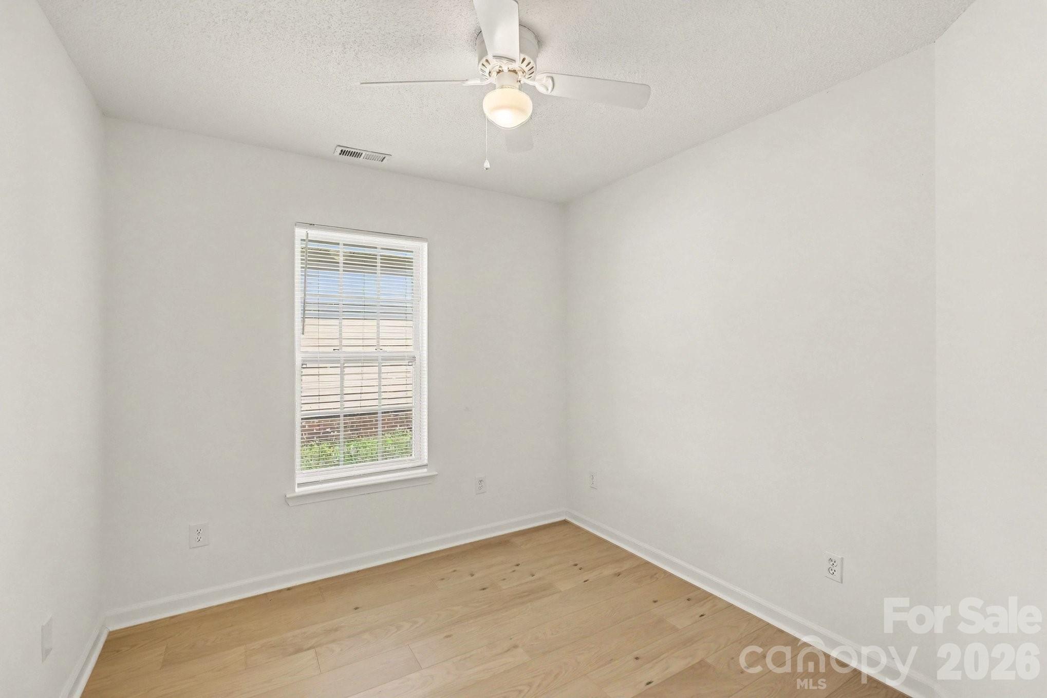 317 Baker Street Property Photo 18