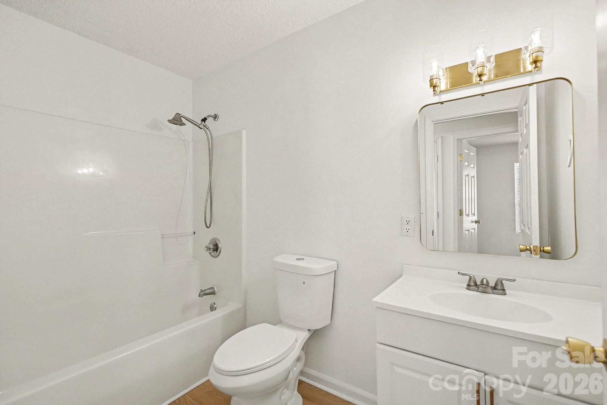 317 Baker Street Property Photo 20
