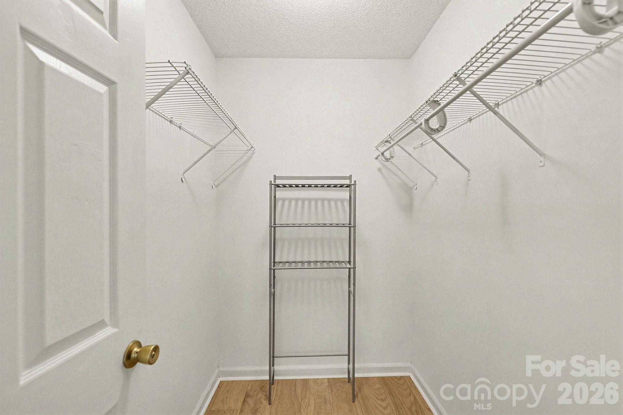 317 Baker Street Property Photo 23