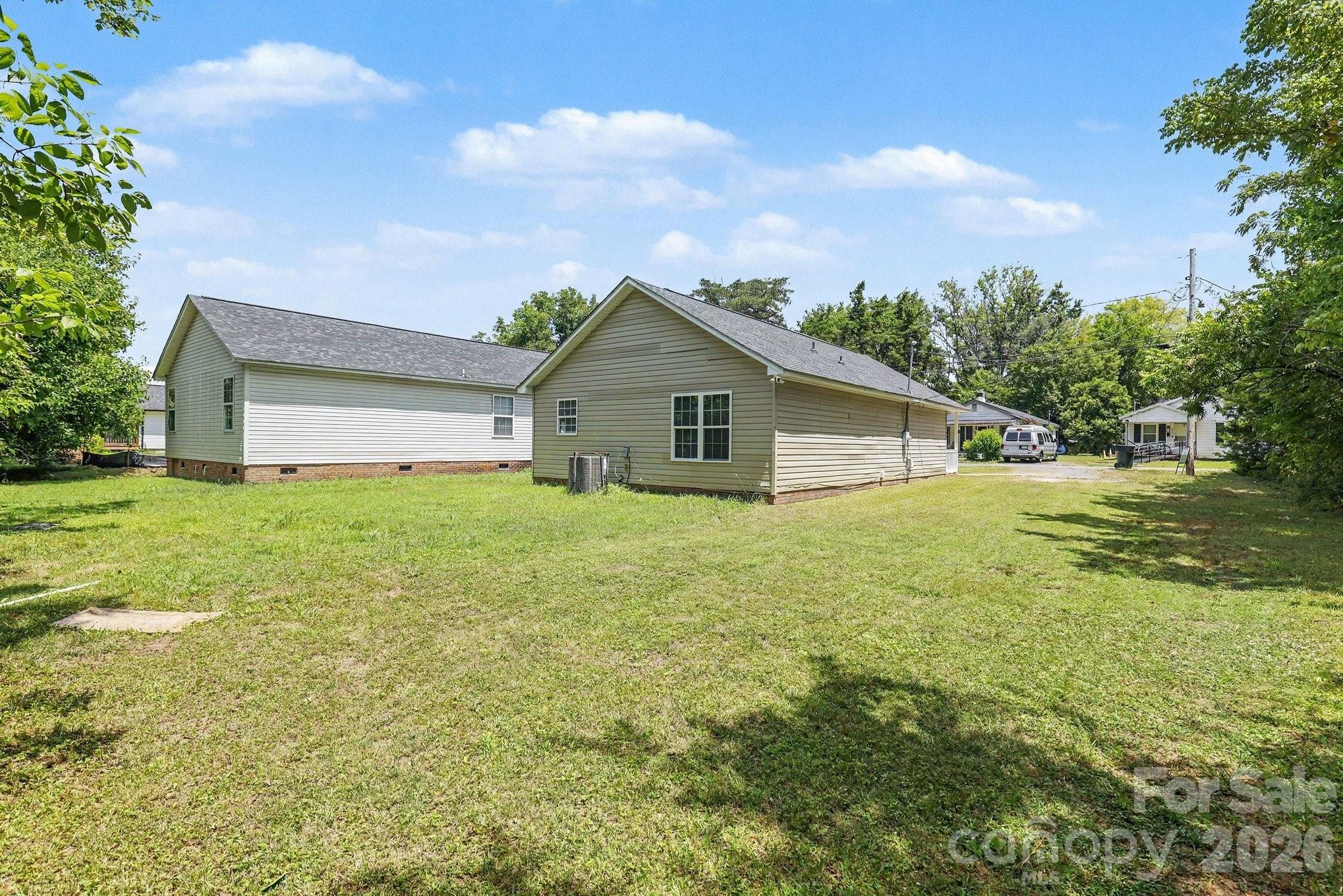 317 Baker Street Property Photo 25