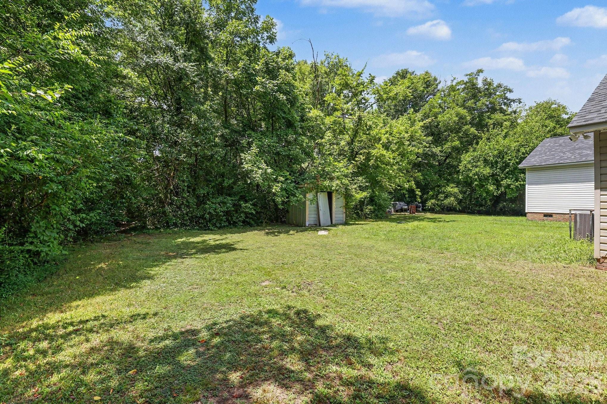317 Baker Street Property Photo 26
