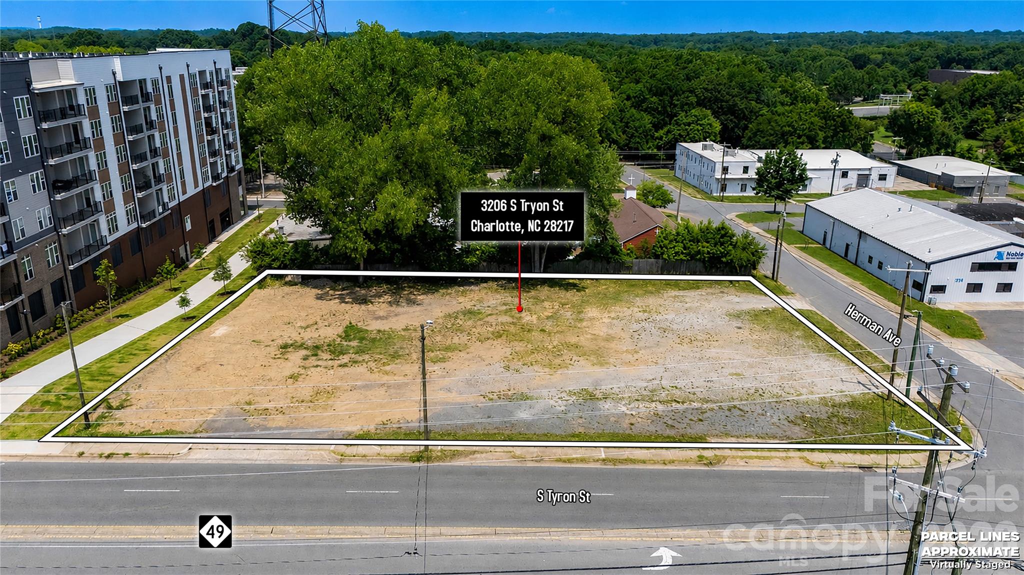 3206 S Tryon Street Property Photo 1