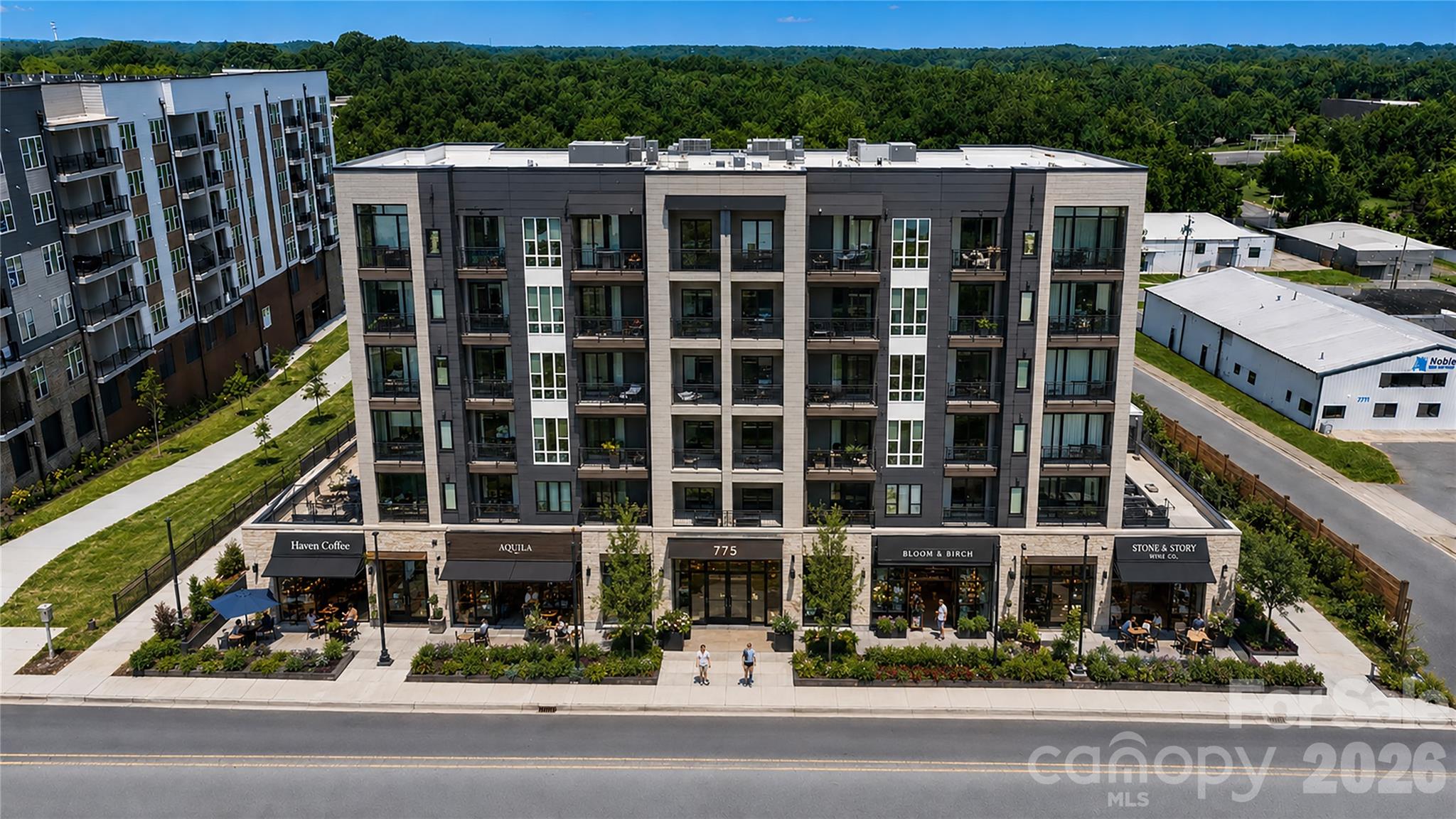 3206 S Tryon Street Property Photo 3