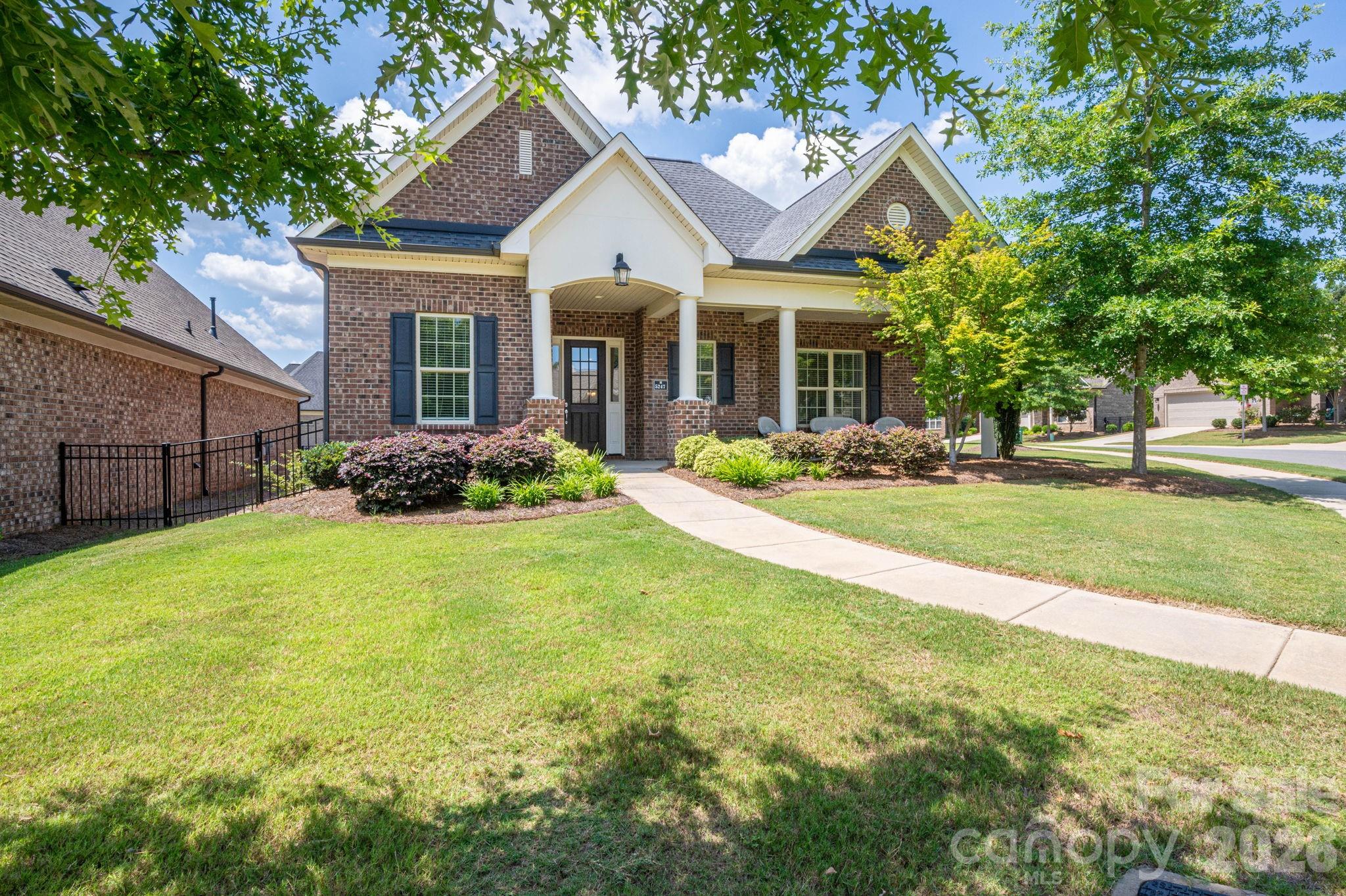 5247 Courtyard Lane Property Photo 1