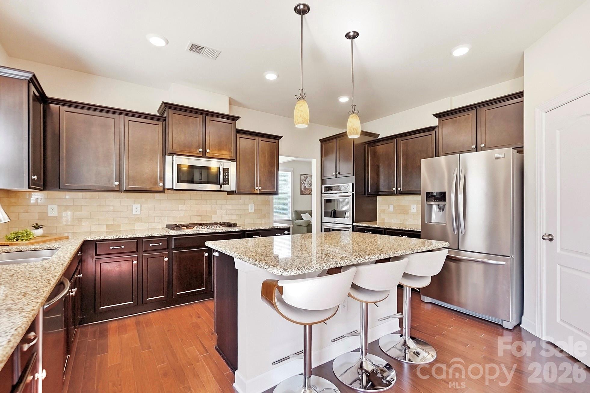 2017 Topaz Plaza Property Photo 9