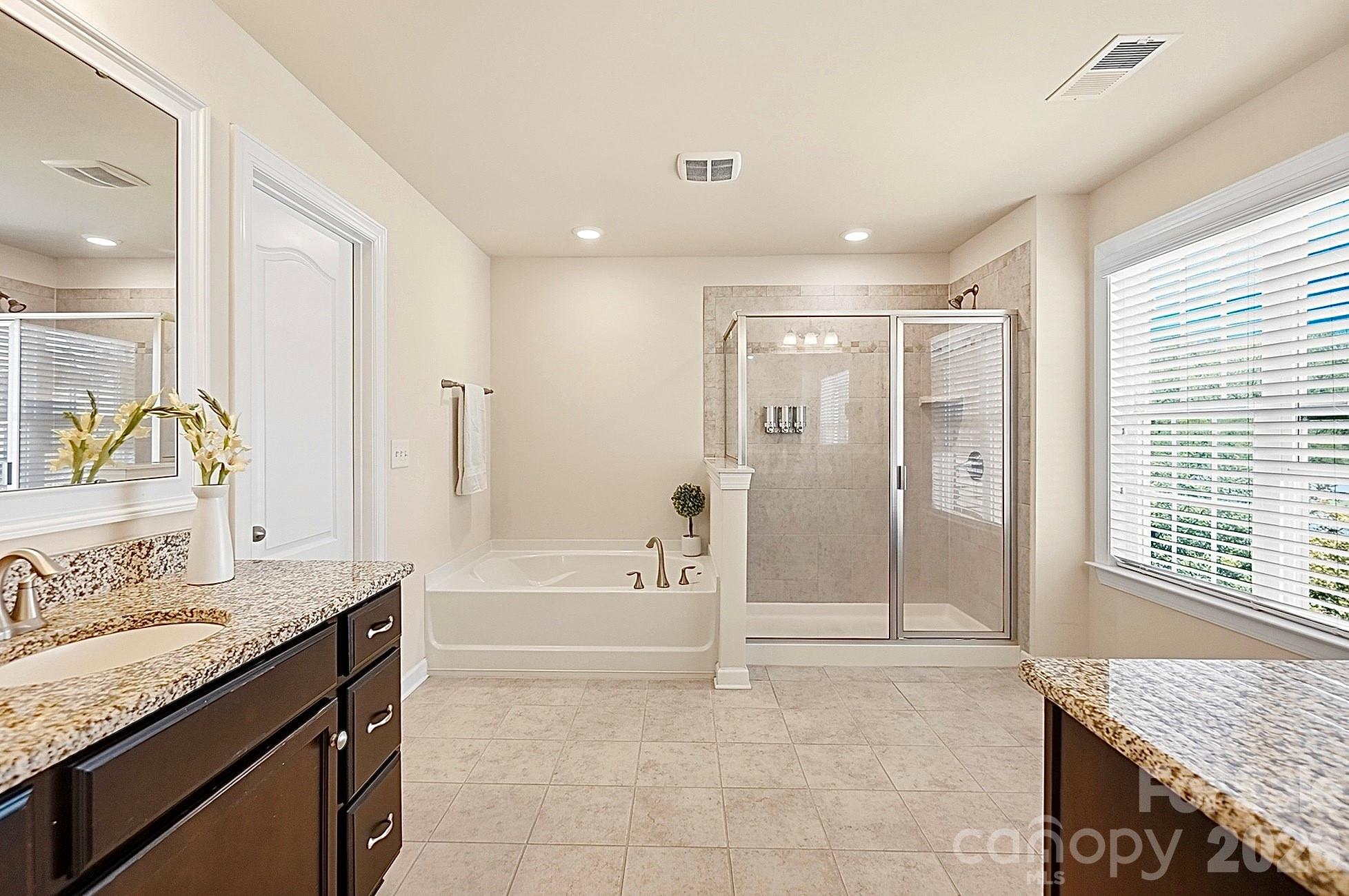 2017 Topaz Plaza Property Photo 23