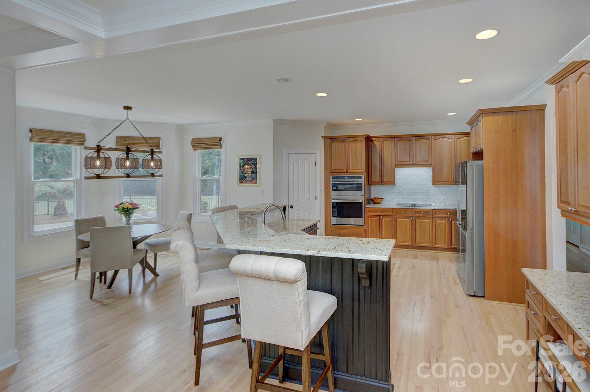 7005 Shadow Rock Court Property Photo 9