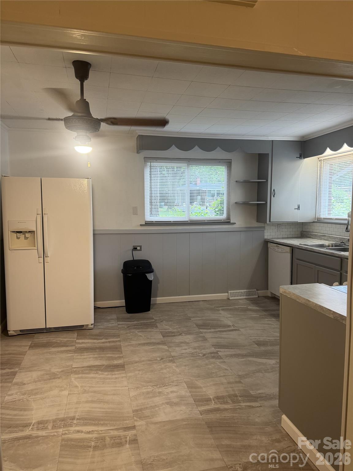 709 Sunset Drive Property Photo 12