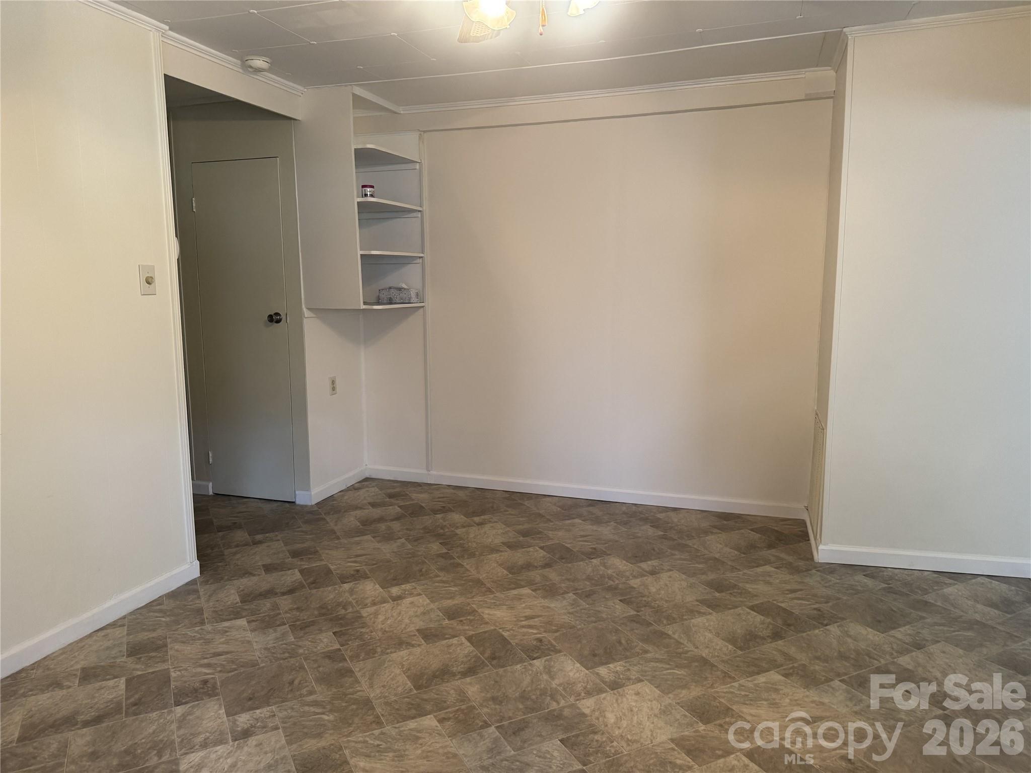 709 Sunset Drive Property Photo 13