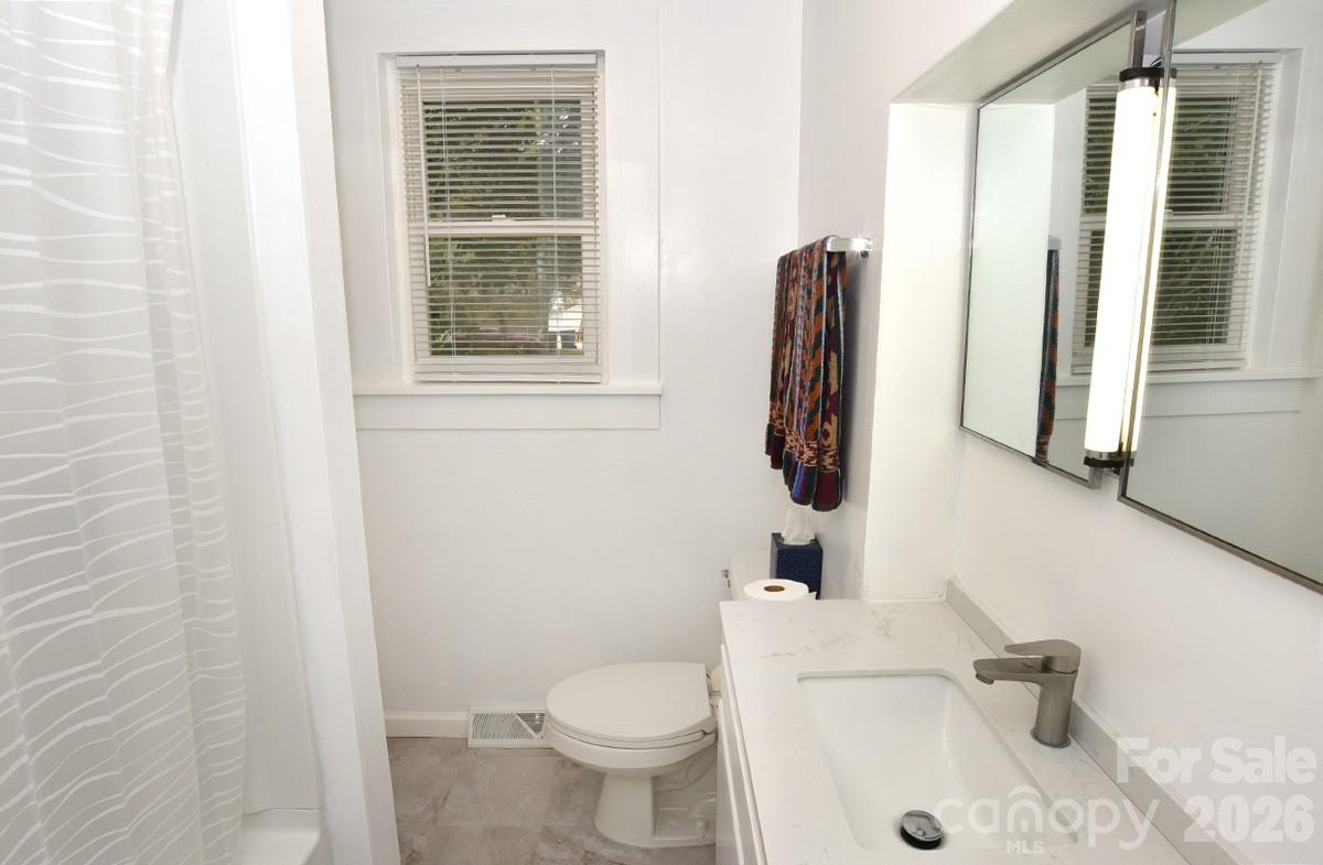 709 Sunset Drive Property Photo 21