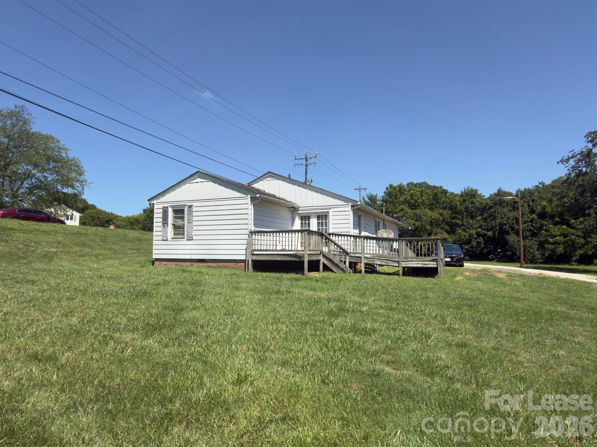 648 Kannapolis Parkway Property Photo 3